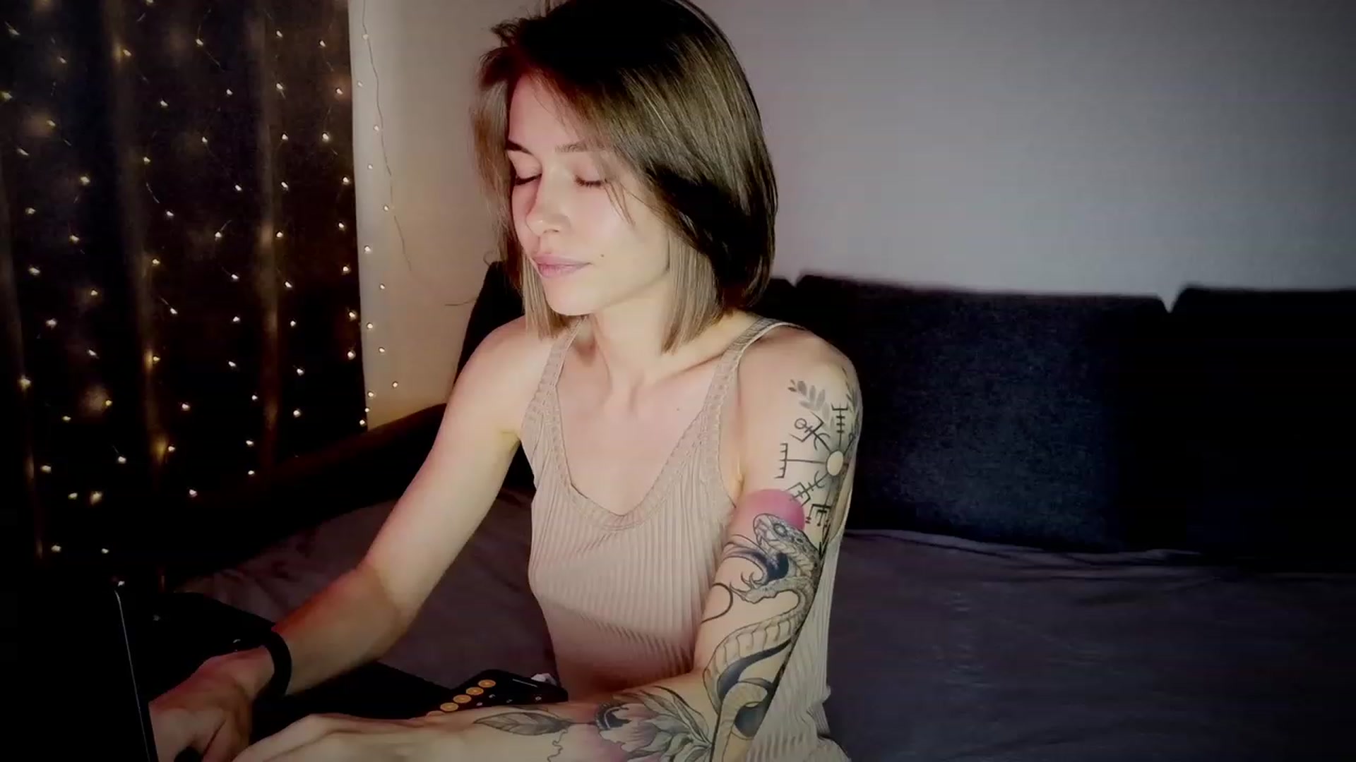 Gallery image thumbnail from KeepSpark's myfreecams stream on, 08/01/2023, 04:34 image 5 of 20