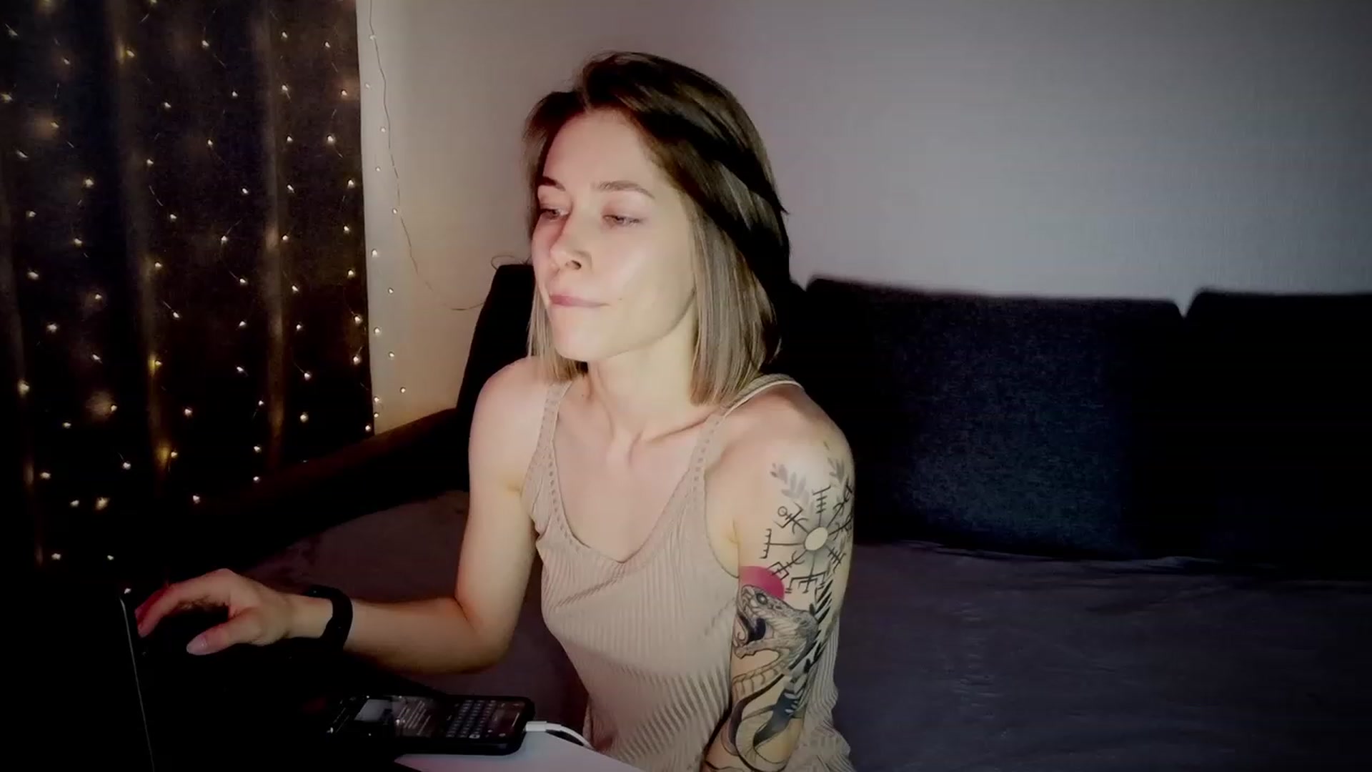 Gallery image thumbnail from KeepSpark's myfreecams stream on, 08/01/2023, 04:34 image 9 of 20