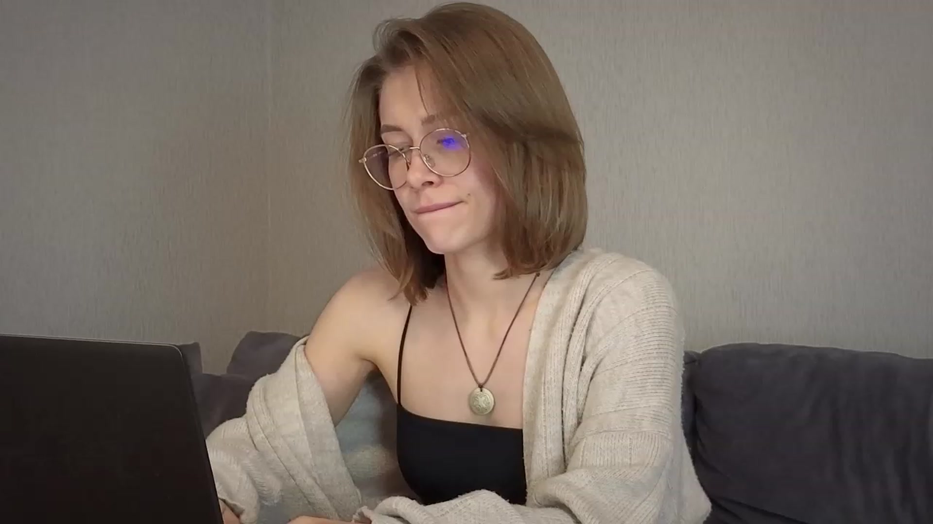 Gallery image thumbnail from KeepSpark's myfreecams stream on, 10/20/2023, 07:27 image 3 of 20