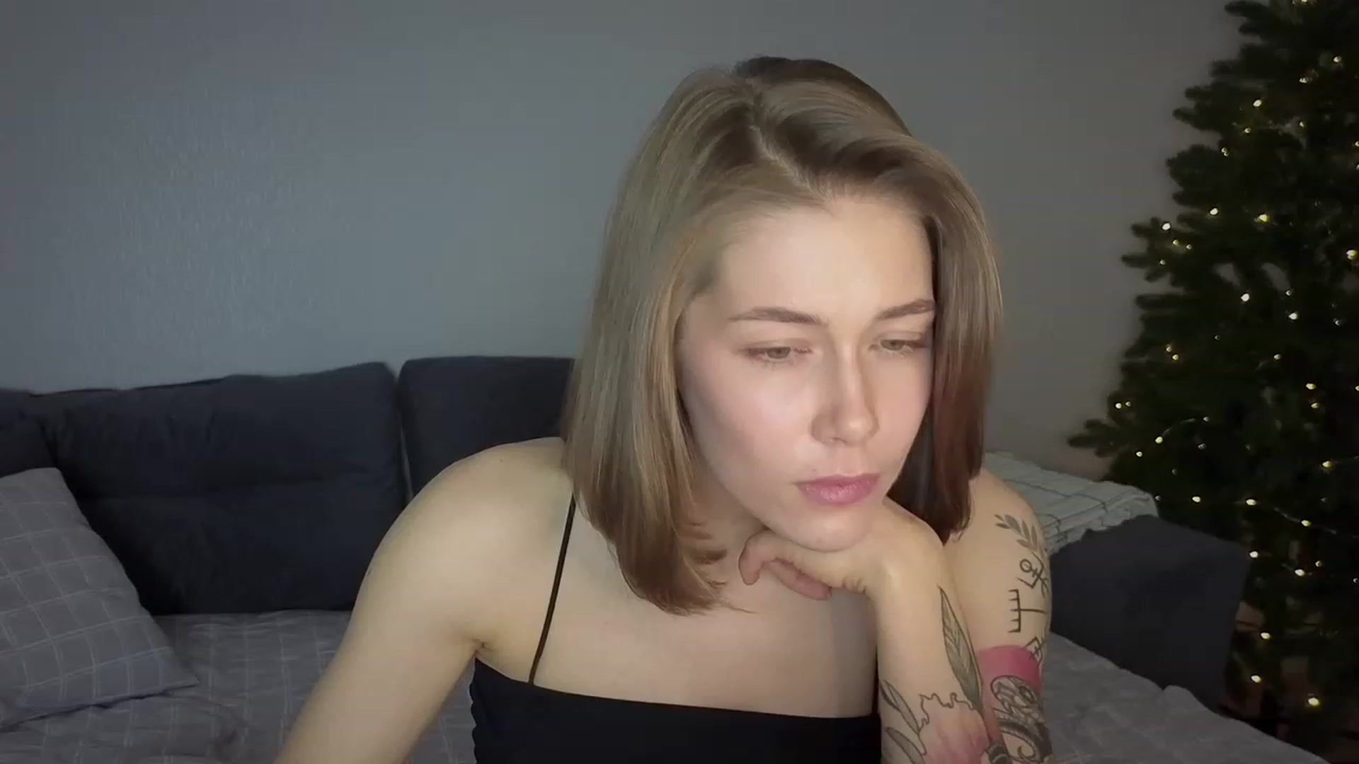 Gallery image thumbnail from KeepSpark's myfreecams stream on, 12/14/2023, 19:53 image 16 of 20