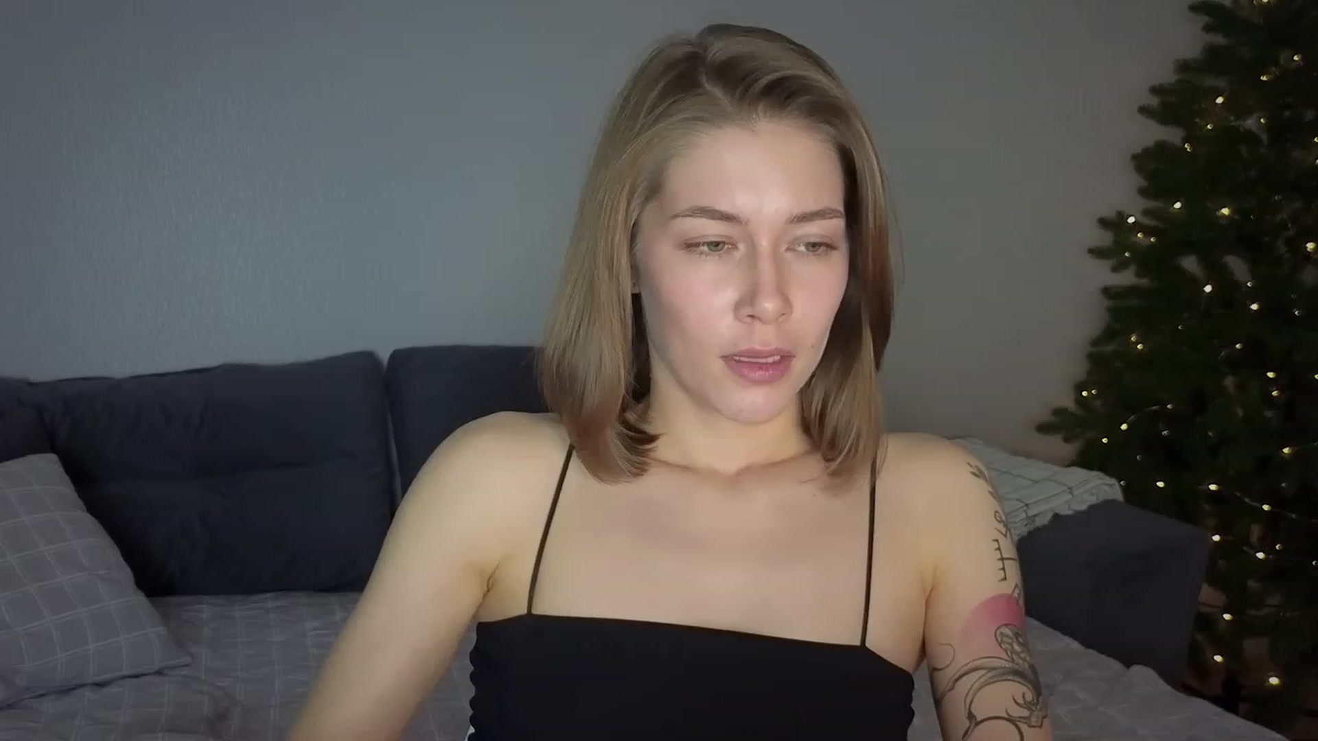 Gallery image thumbnail from KeepSpark's myfreecams stream on, 12/14/2023, 19:53 image 17 of 20