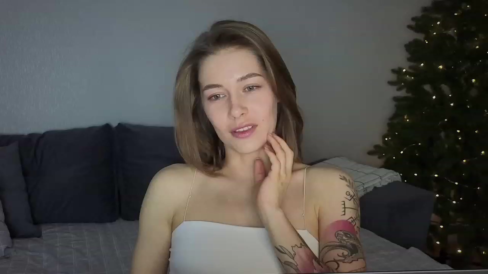 Gallery image thumbnail from KeepSpark's myfreecams stream on, 12/15/2023, 17:33 image 10 of 20
