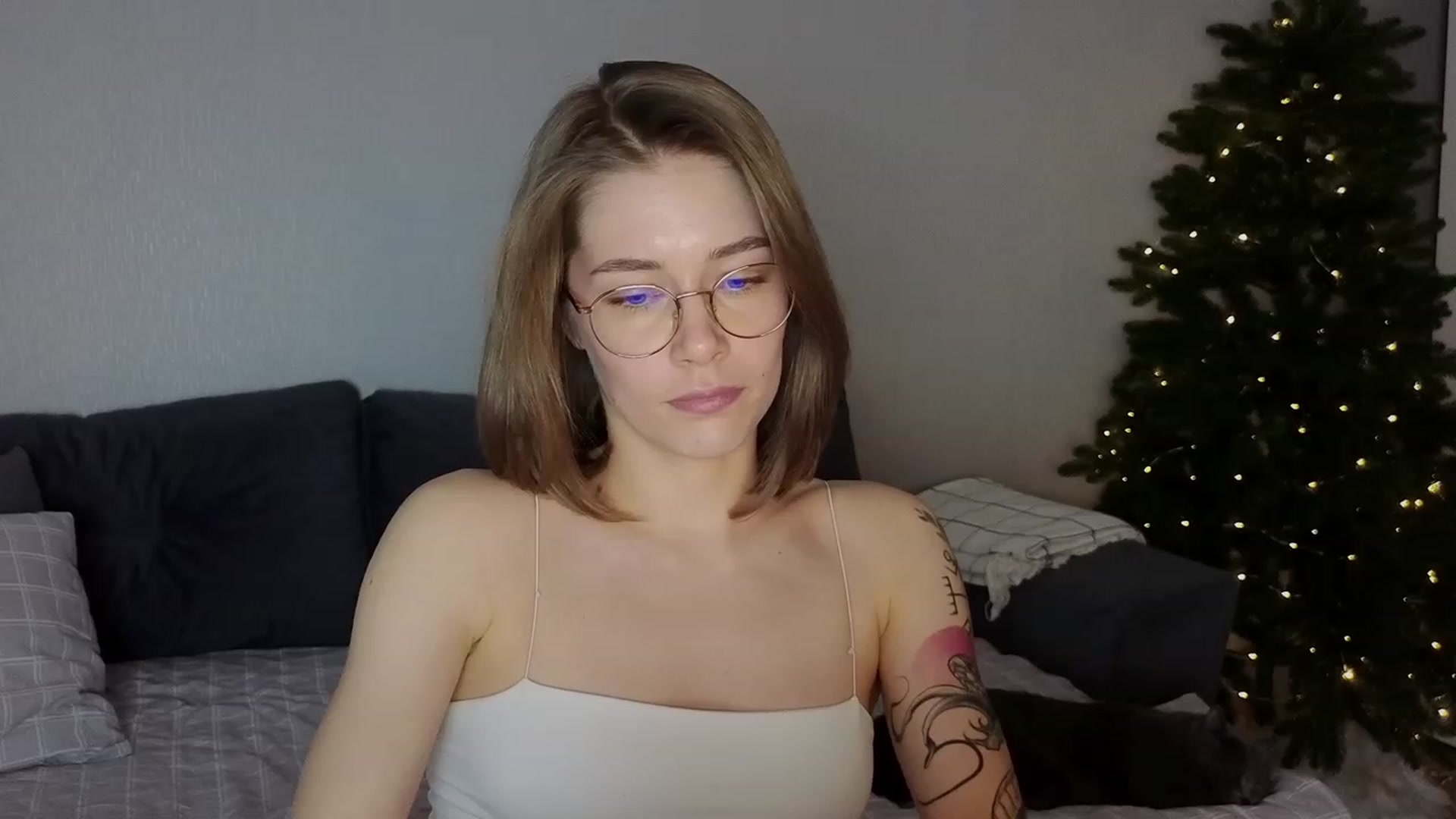 Gallery image thumbnail from KeepSpark's myfreecams stream on, 12/16/2023, 16:50 image 19 of 20