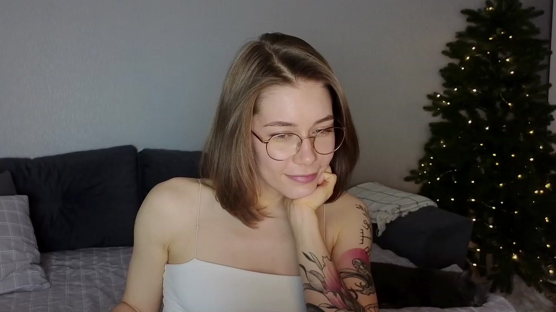 Gallery image thumbnail from KeepSpark's myfreecams stream on, 12/16/2023, 16:50 image 15 of 20