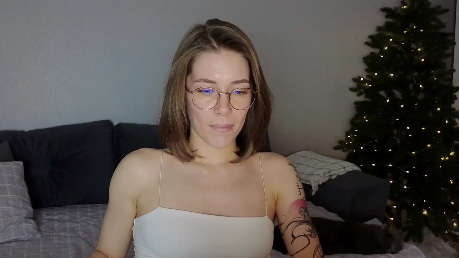 Gallery image thumbnail from KeepSpark's myfreecams stream on, 12/16/2023, 16:50 image 10 of 20
