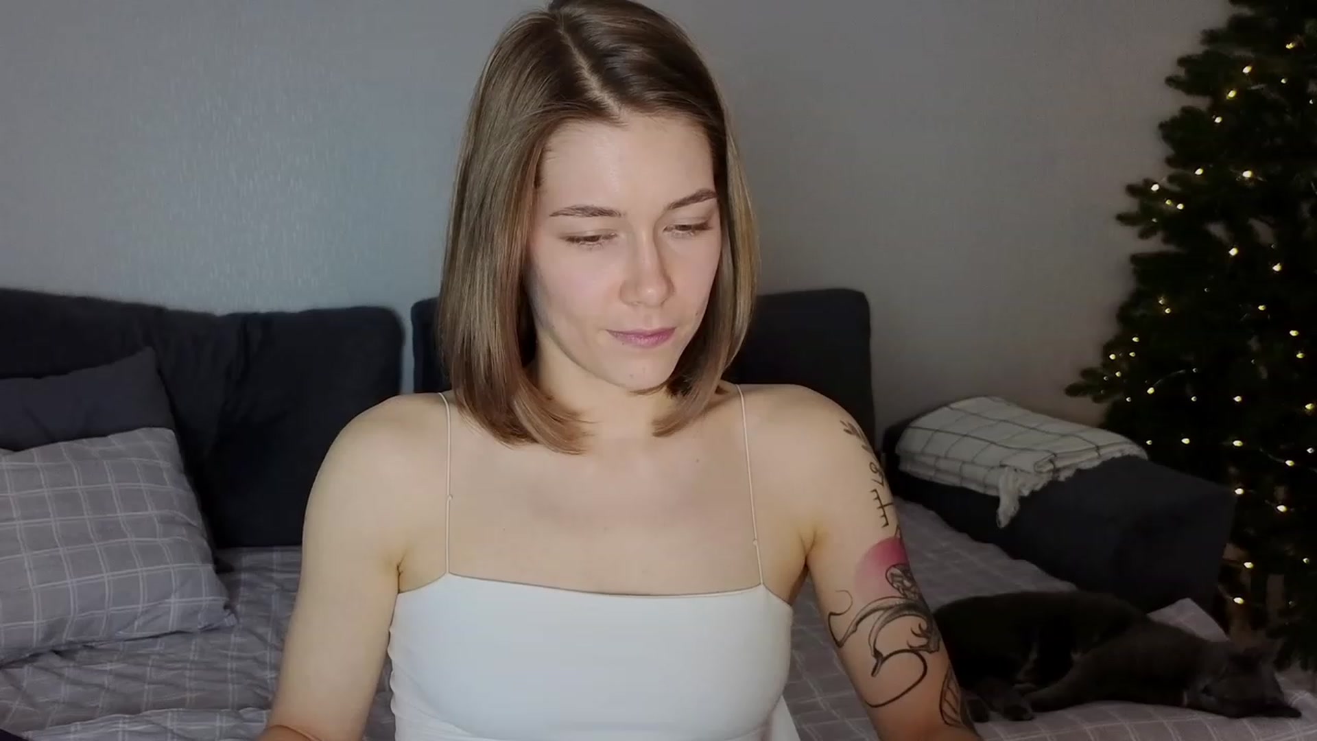 Gallery image thumbnail from KeepSpark's myfreecams stream on, 12/16/2023, 18:38 image 7 of 20