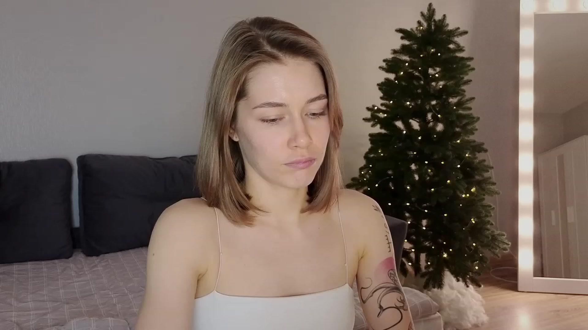 Gallery image thumbnail from KeepSpark's myfreecams stream on, 12/16/2023, 19:55 image 16 of 20