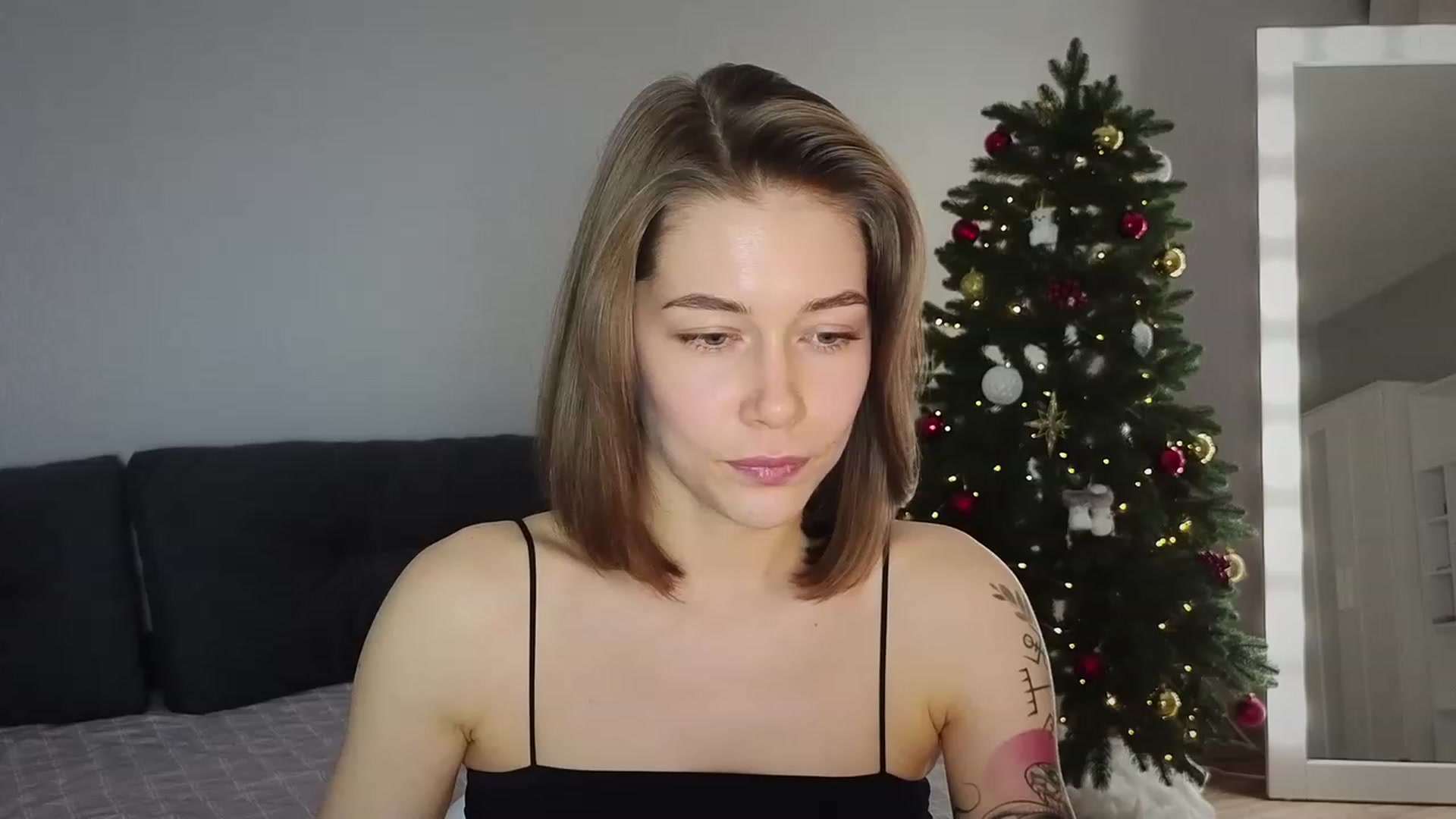 Gallery image thumbnail from KeepSpark's myfreecams stream on, 12/19/2023, 19:54 image 2 of 20