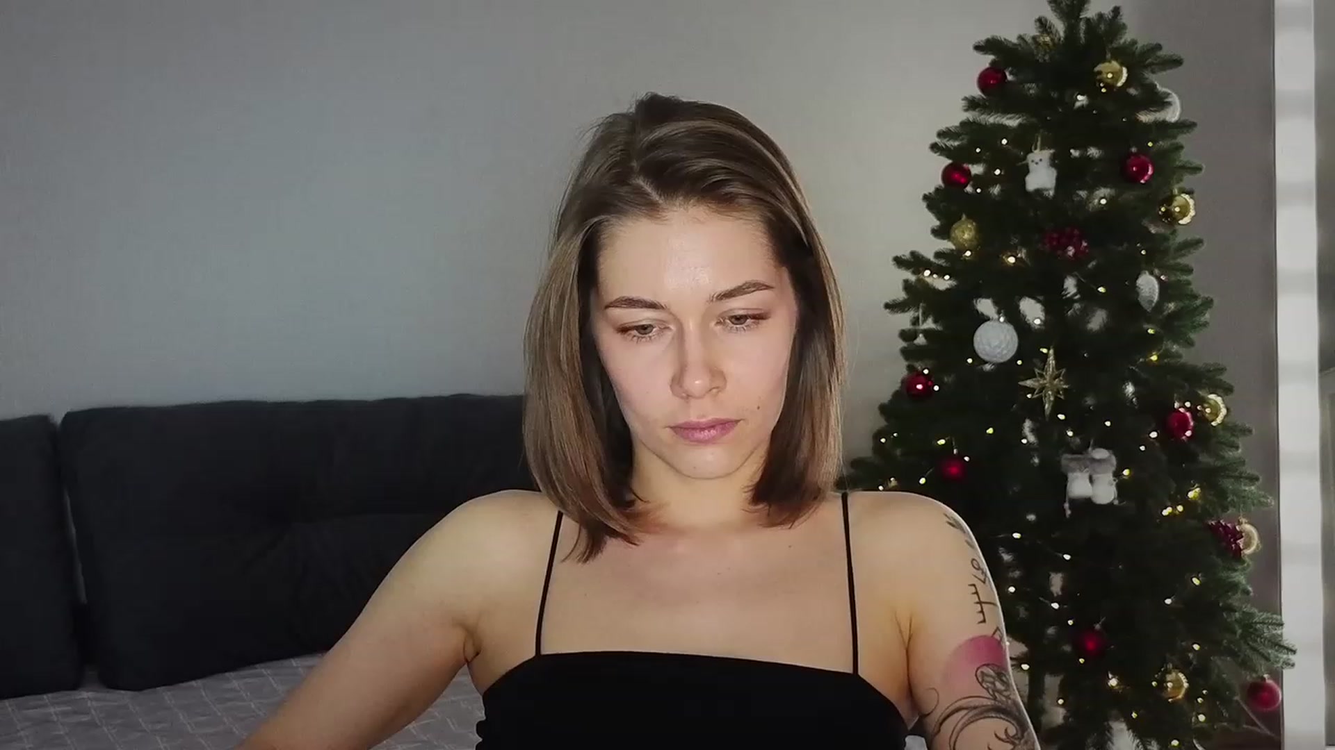 Gallery image thumbnail from KeepSpark's myfreecams stream on, 12/19/2023, 19:54 image 14 of 20
