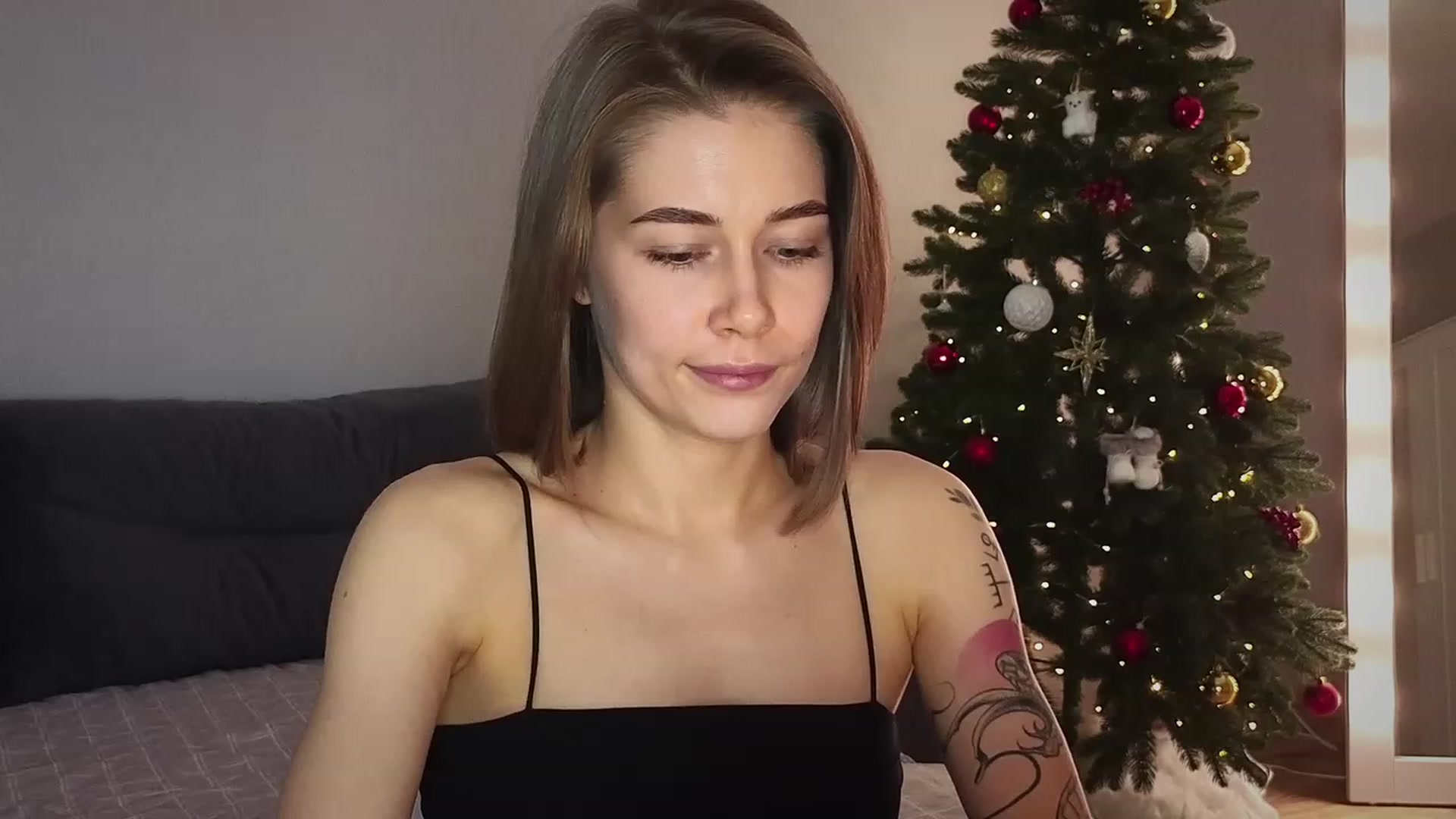 Gallery image thumbnail from KeepSpark's myfreecams stream on, 12/20/2023, 16:33 image 2 of 20