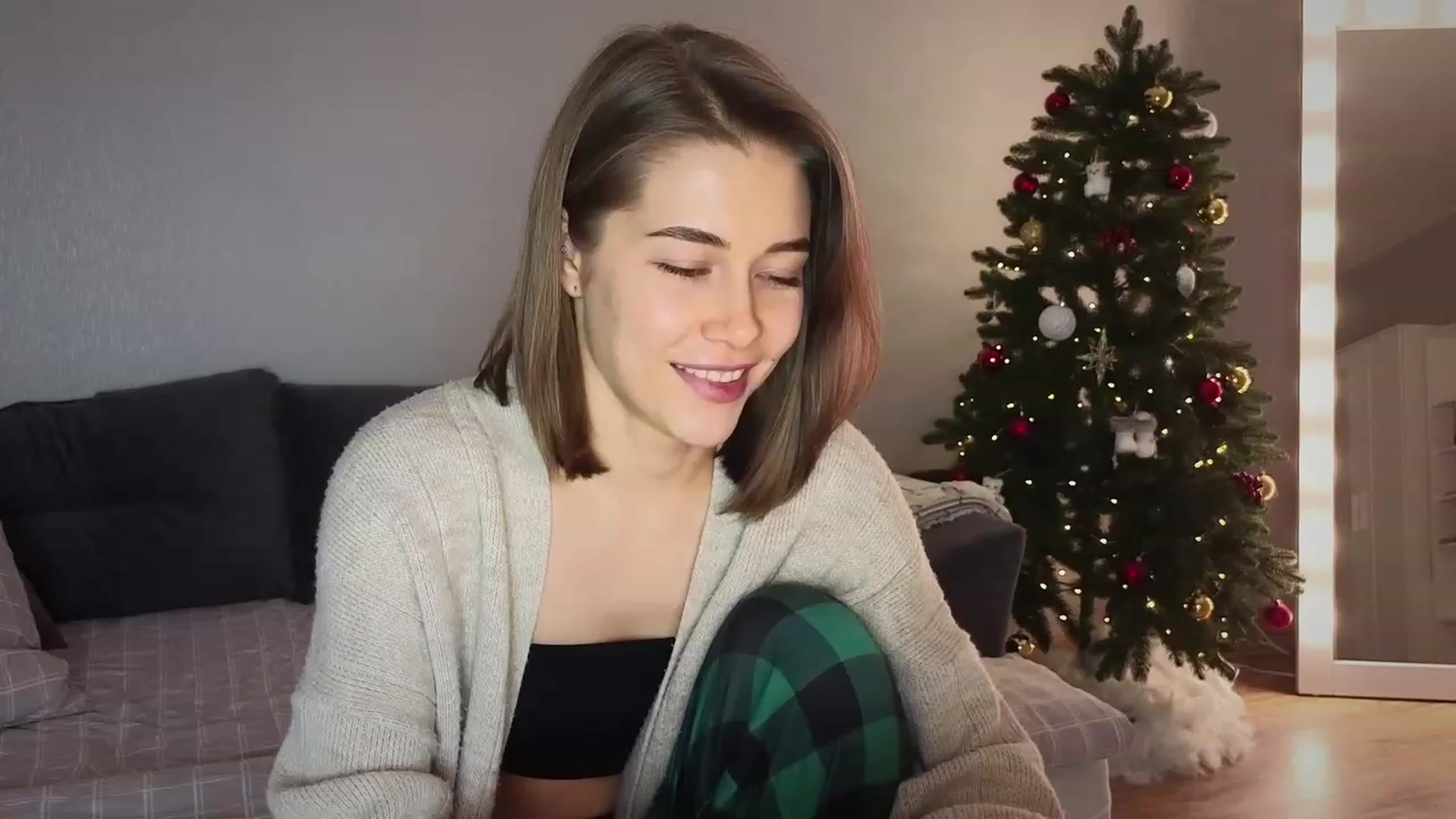 Gallery image thumbnail from KeepSpark's myfreecams stream on, 12/20/2023, 19:52 image 10 of 20