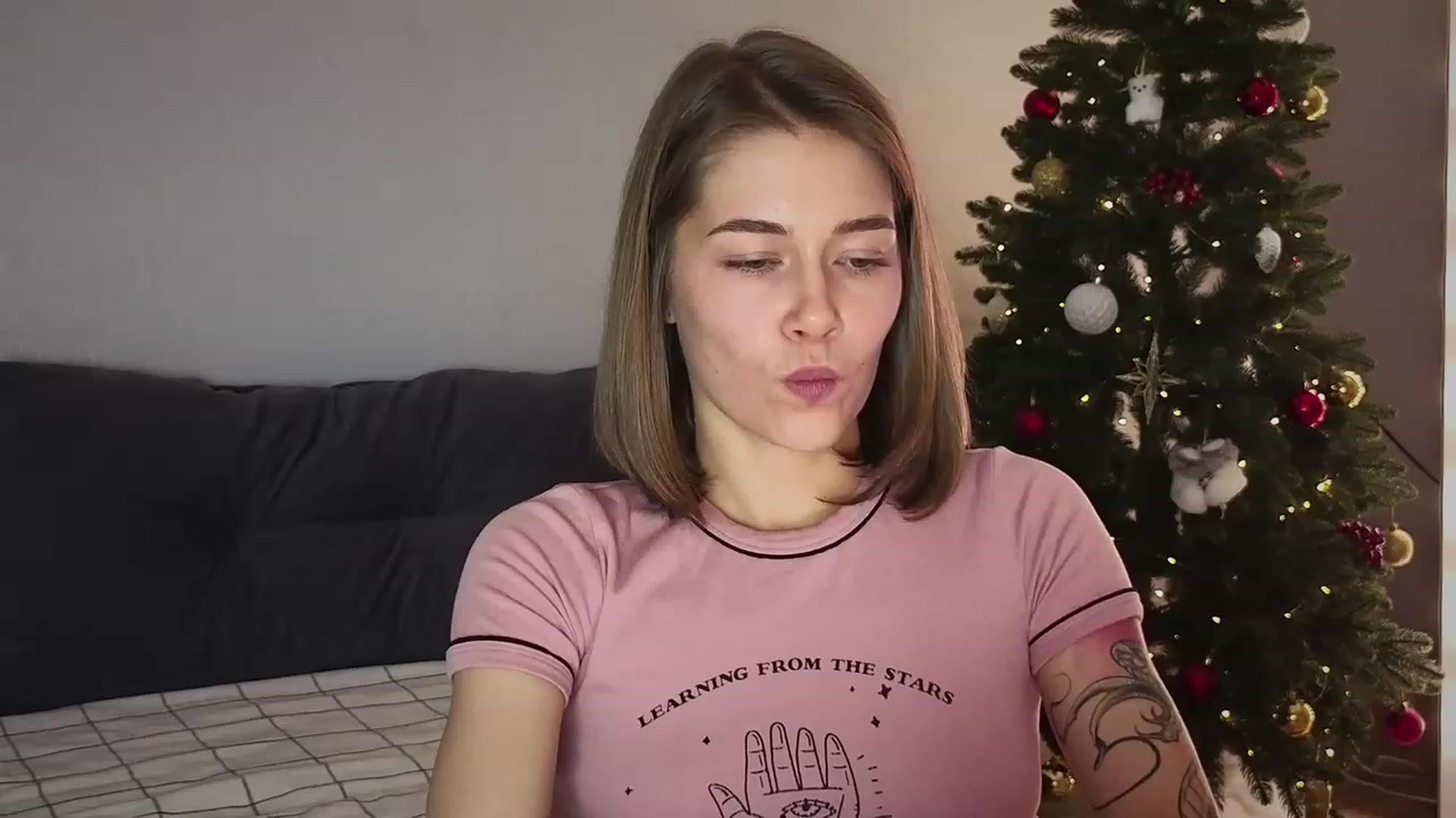Gallery image thumbnail from KeepSpark's myfreecams stream on, 01/03/2024, 19:19 image 17 of 20