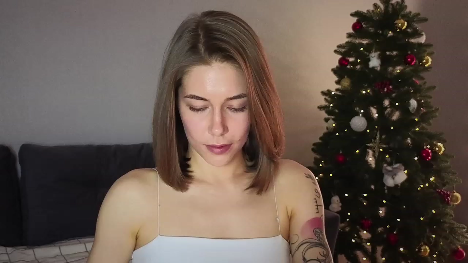 Gallery image thumbnail from KeepSpark's myfreecams stream on, 01/06/2024, 16:00 image 12 of 20
