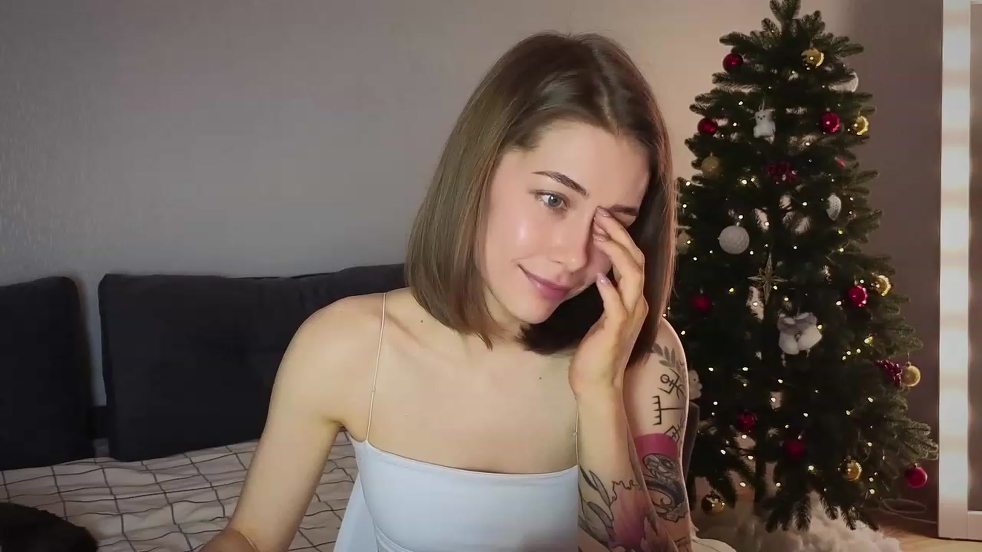 Gallery image thumbnail from KeepSpark's myfreecams stream on, 01/06/2024, 17:40 image 19 of 20