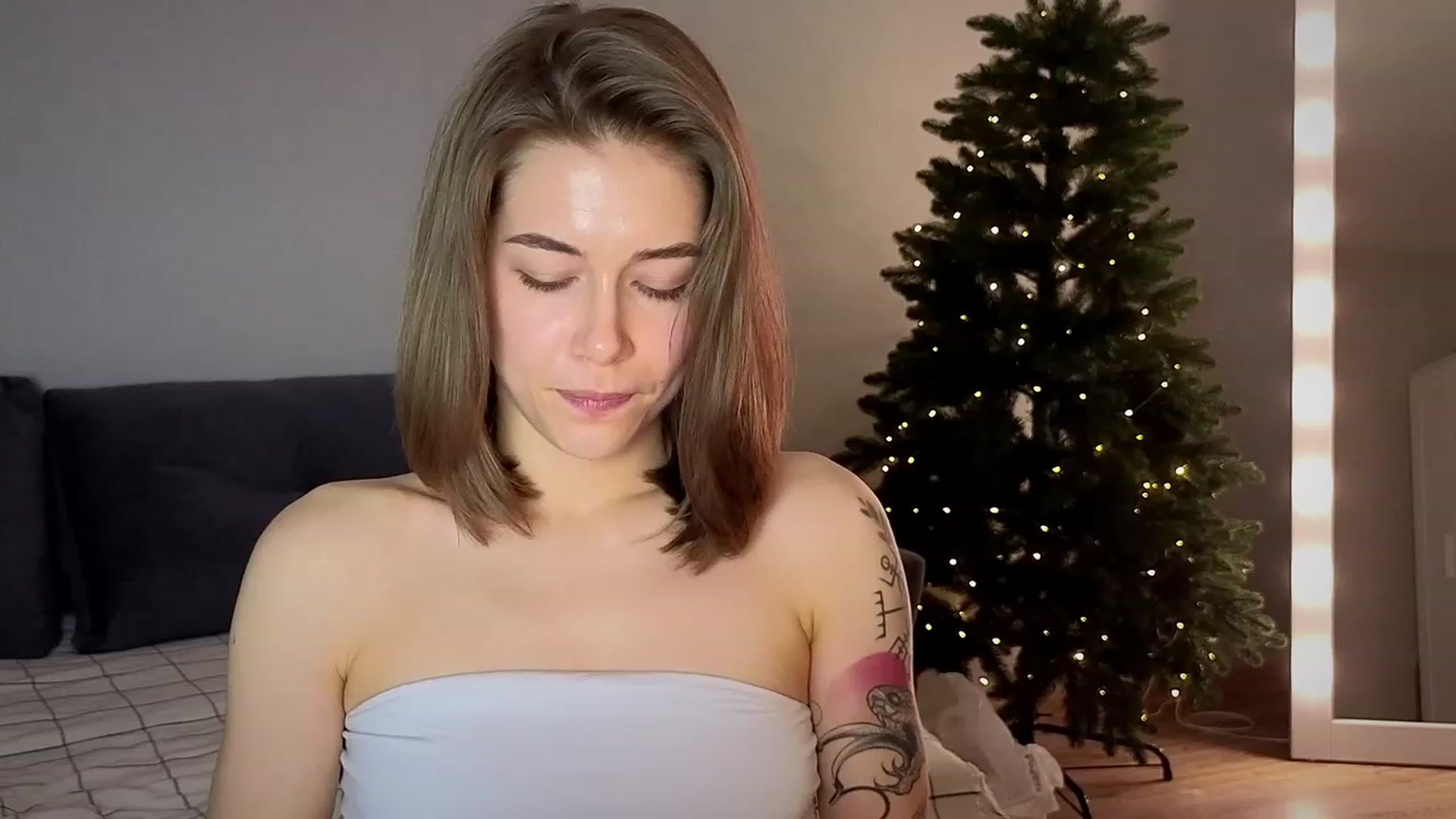 Gallery image thumbnail from KeepSpark's myfreecams stream on, 01/17/2024, 21:57 image 14 of 20