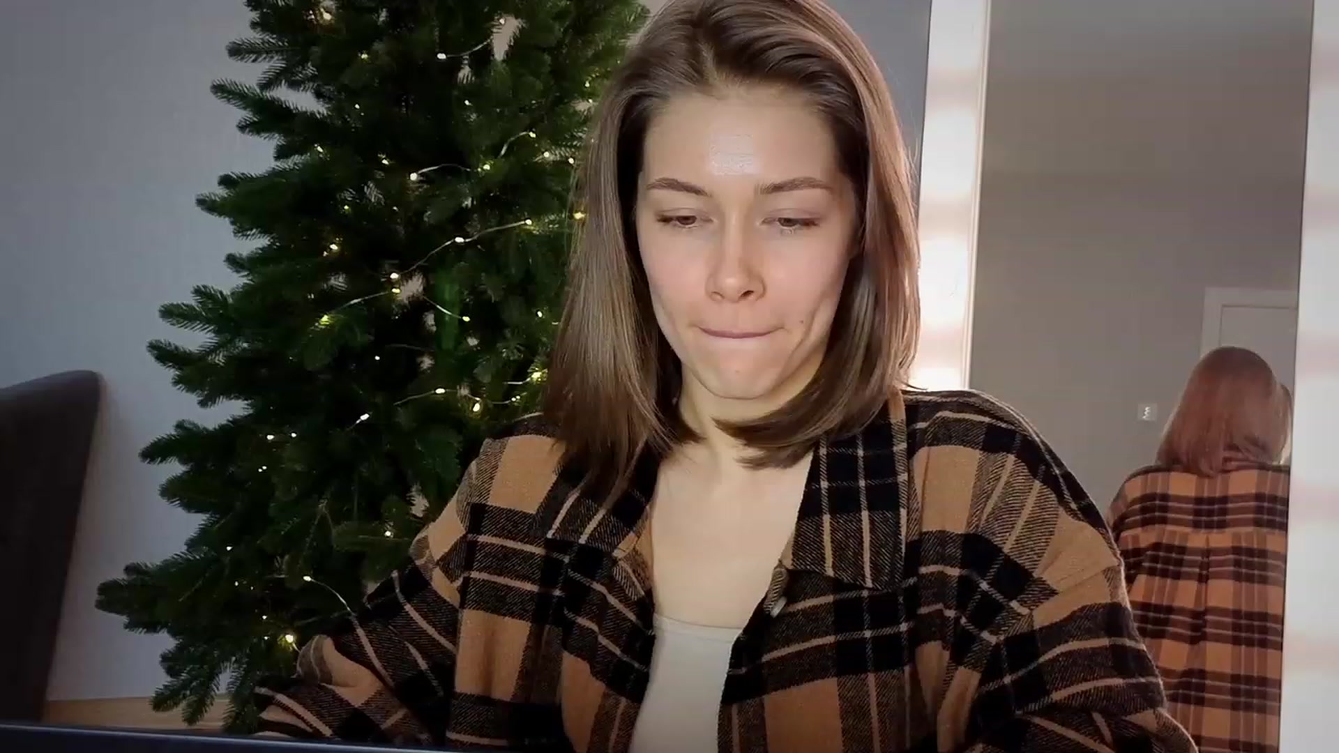 Gallery image thumbnail from KeepSpark's myfreecams stream on, 02/21/2024, 18:50 image 18 of 20