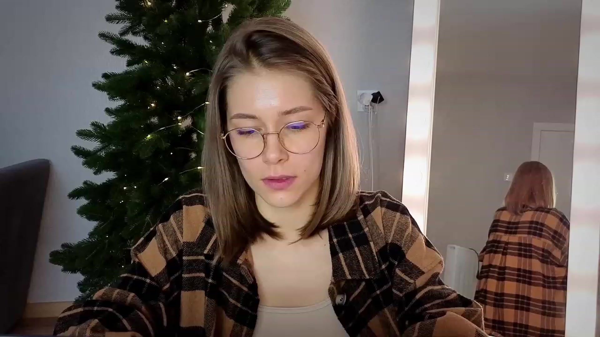 Gallery image thumbnail from KeepSpark's myfreecams stream on, 02/21/2024, 21:40 image 17 of 20