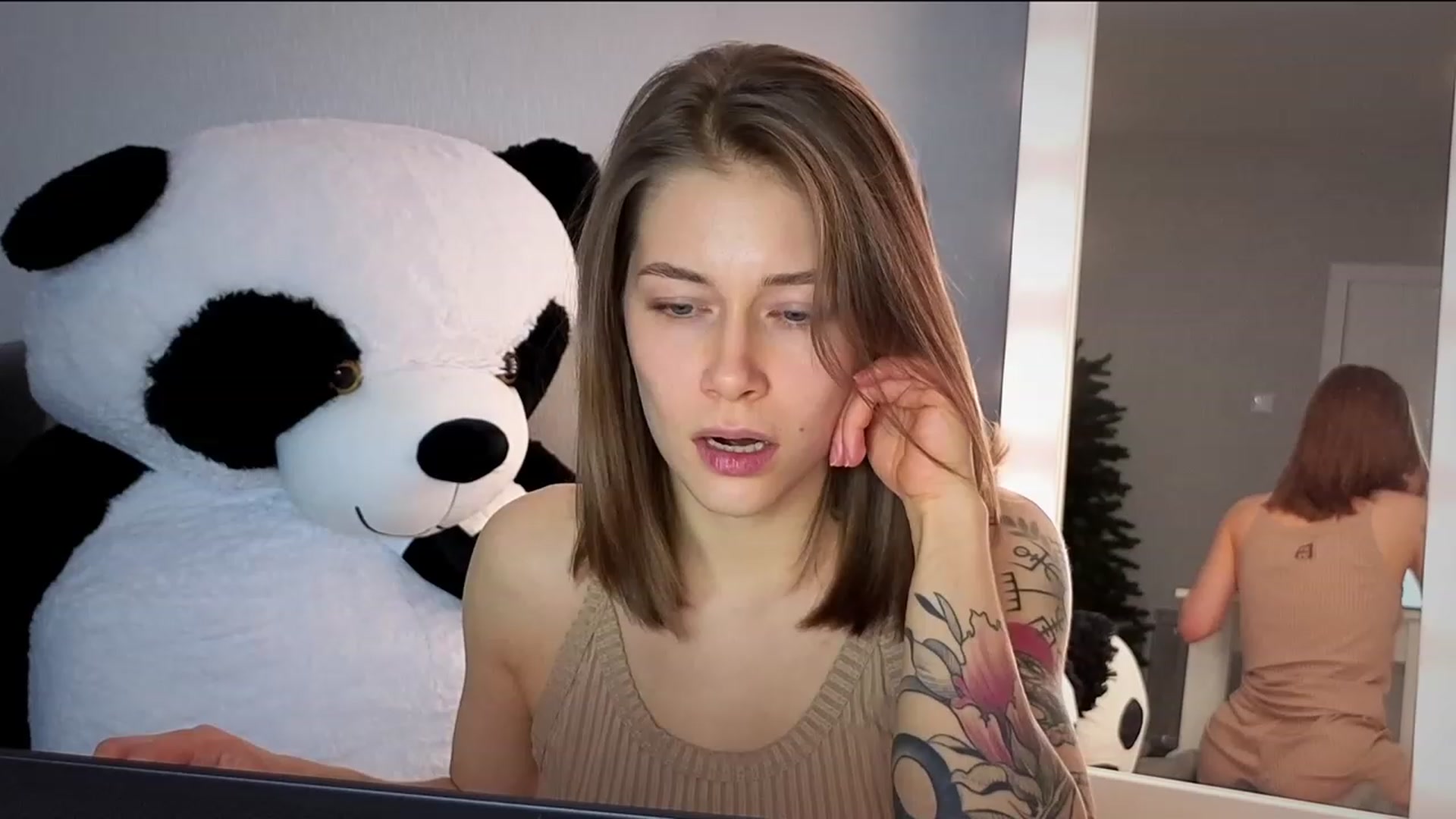 Gallery image thumbnail from KeepSpark's myfreecams stream on, 03/10/2024, 24:43 image 2 of 20