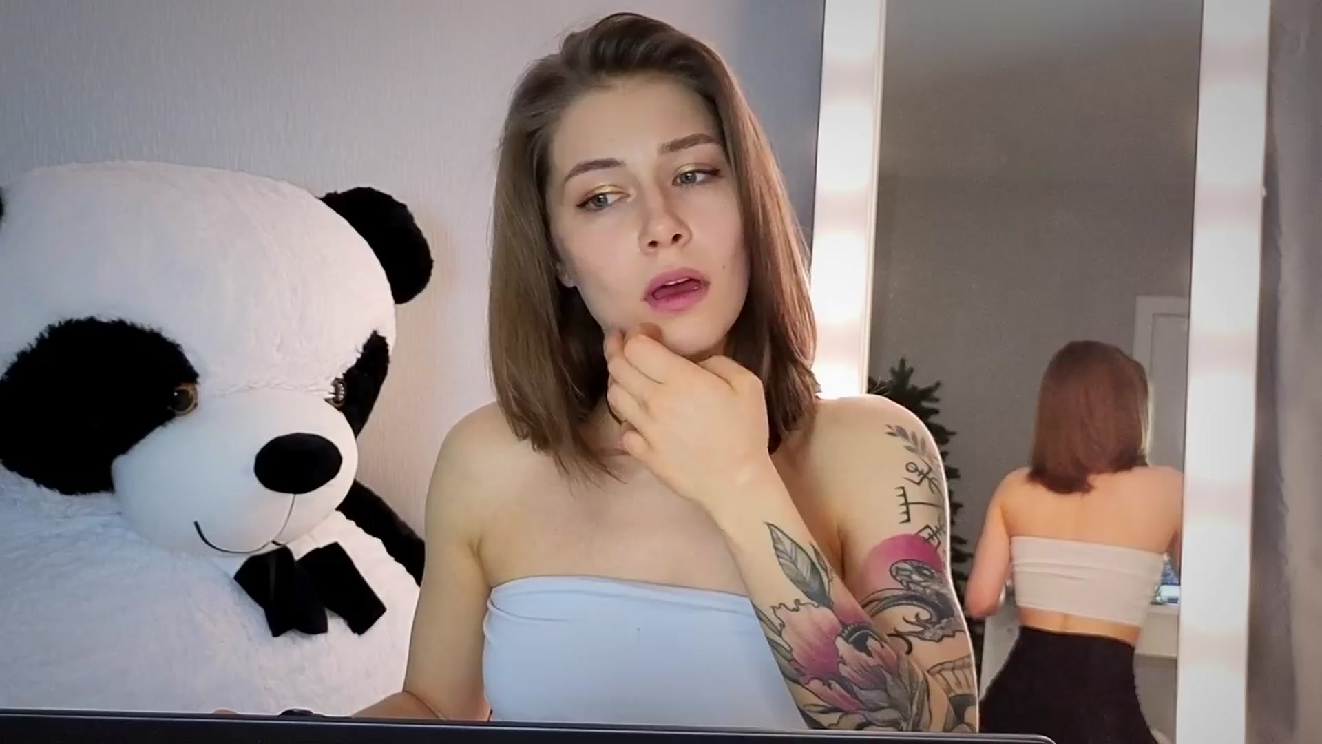 Gallery image thumbnail from KeepSpark's myfreecams stream on, 03/23/2024, 22:36 image 17 of 20