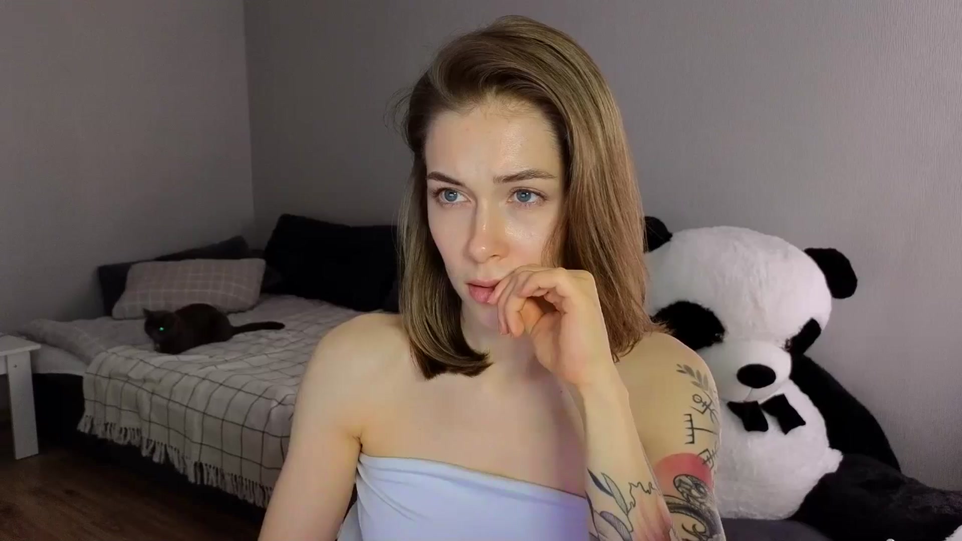 Gallery image thumbnail from KeepSpark's myfreecams stream on, 05/29/2024, 06:45 image 16 of 20