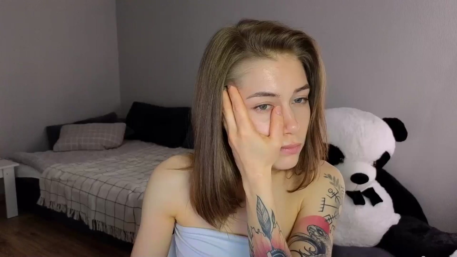 Gallery image thumbnail from KeepSpark's myfreecams stream on, 05/29/2024, 06:45 image 18 of 20