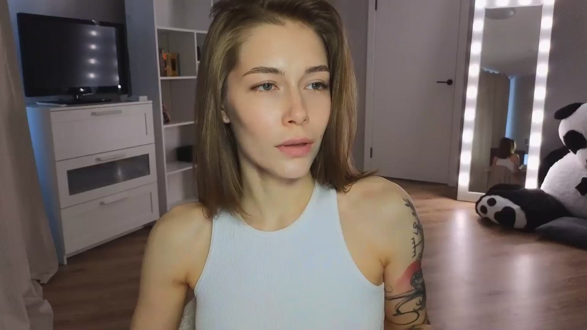 Gallery image thumbnail from KeepSpark's myfreecams stream on, 06/13/2024, 05:33 image 17 of 20