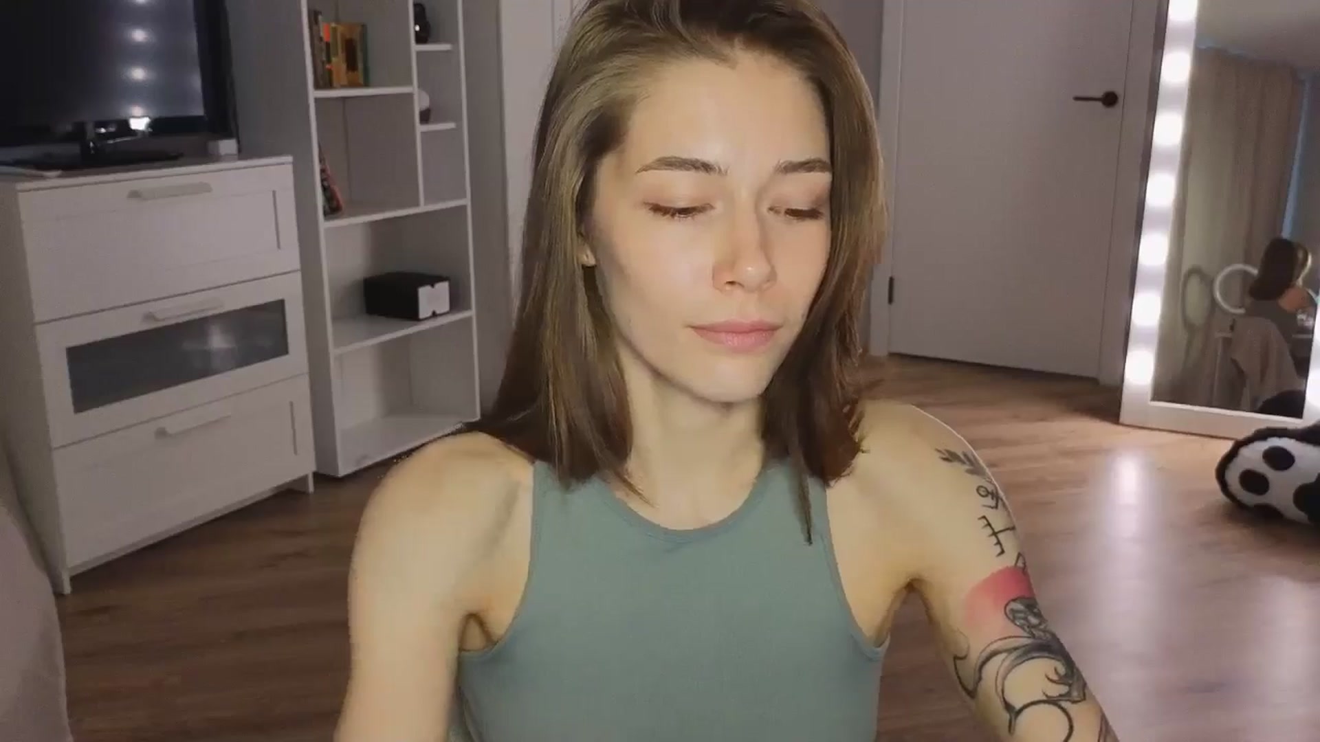 Gallery image thumbnail from KeepSpark's myfreecams stream on, 06/18/2024, 04:52 image 17 of 20