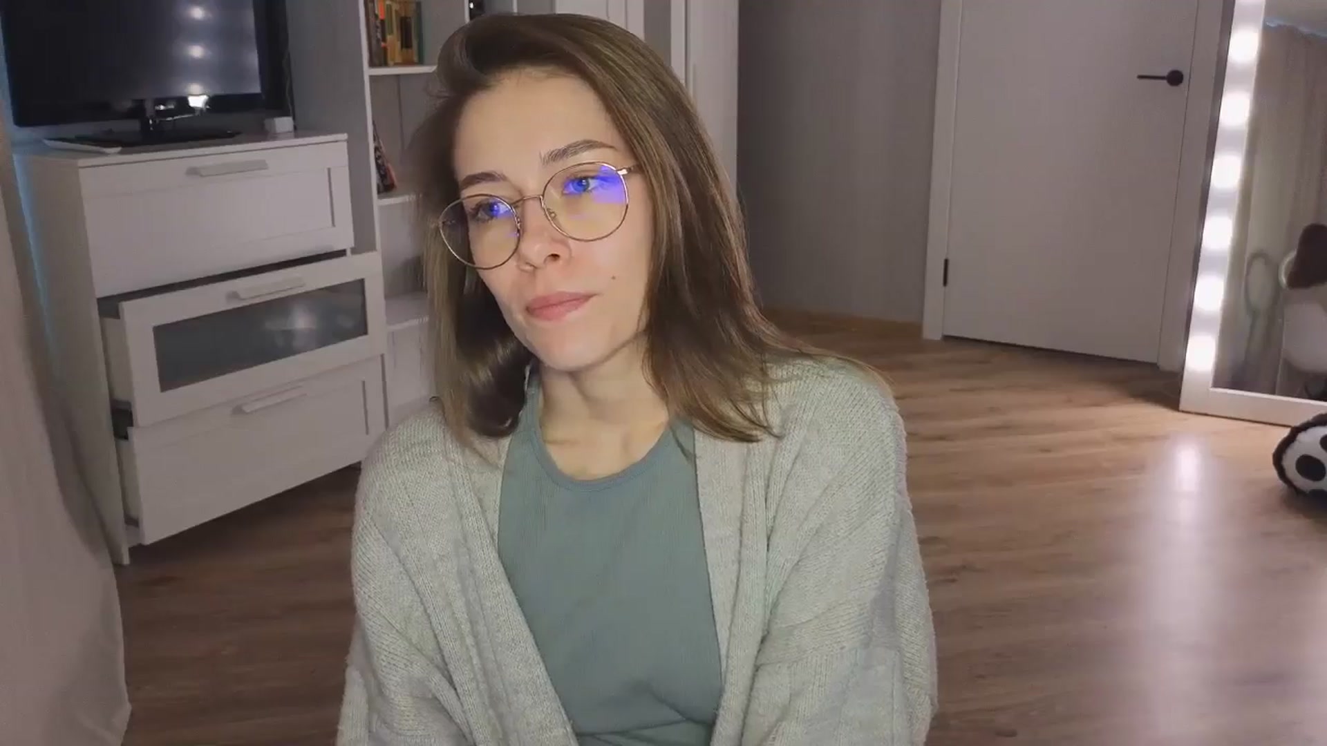 Gallery image thumbnail from KeepSpark's myfreecams stream on, 06/18/2024, 06:03 image 17 of 20