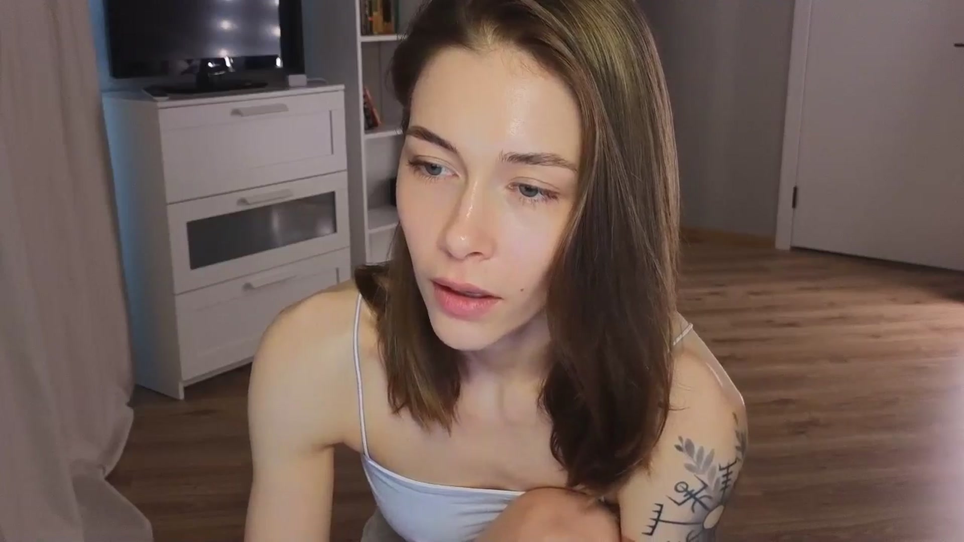 Gallery image thumbnail from KeepSpark's myfreecams stream on, 06/24/2024, 07:02 image 17 of 20