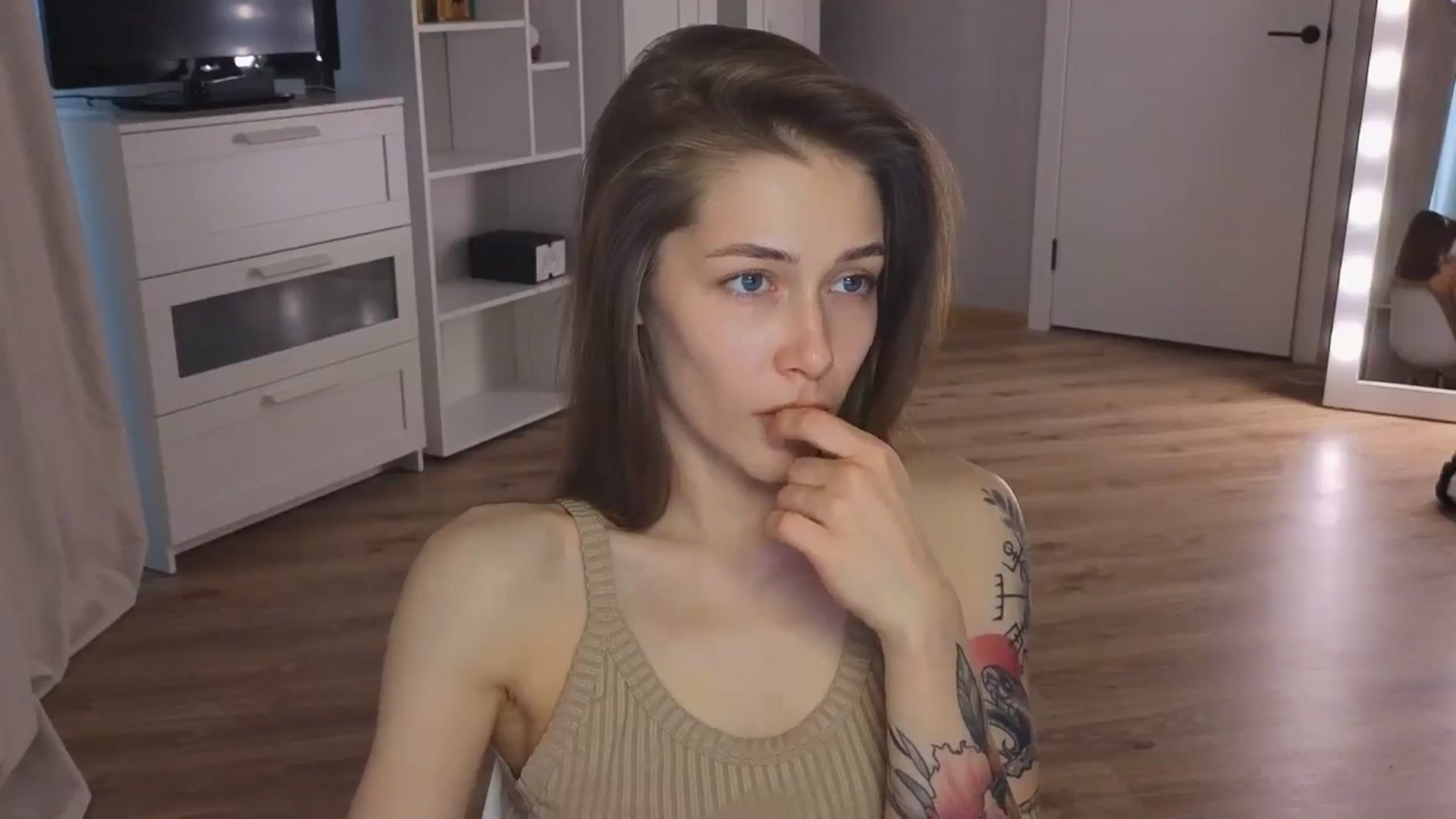 Gallery image thumbnail from KeepSpark's myfreecams stream on, 07/02/2024, 08:01 image 18 of 20