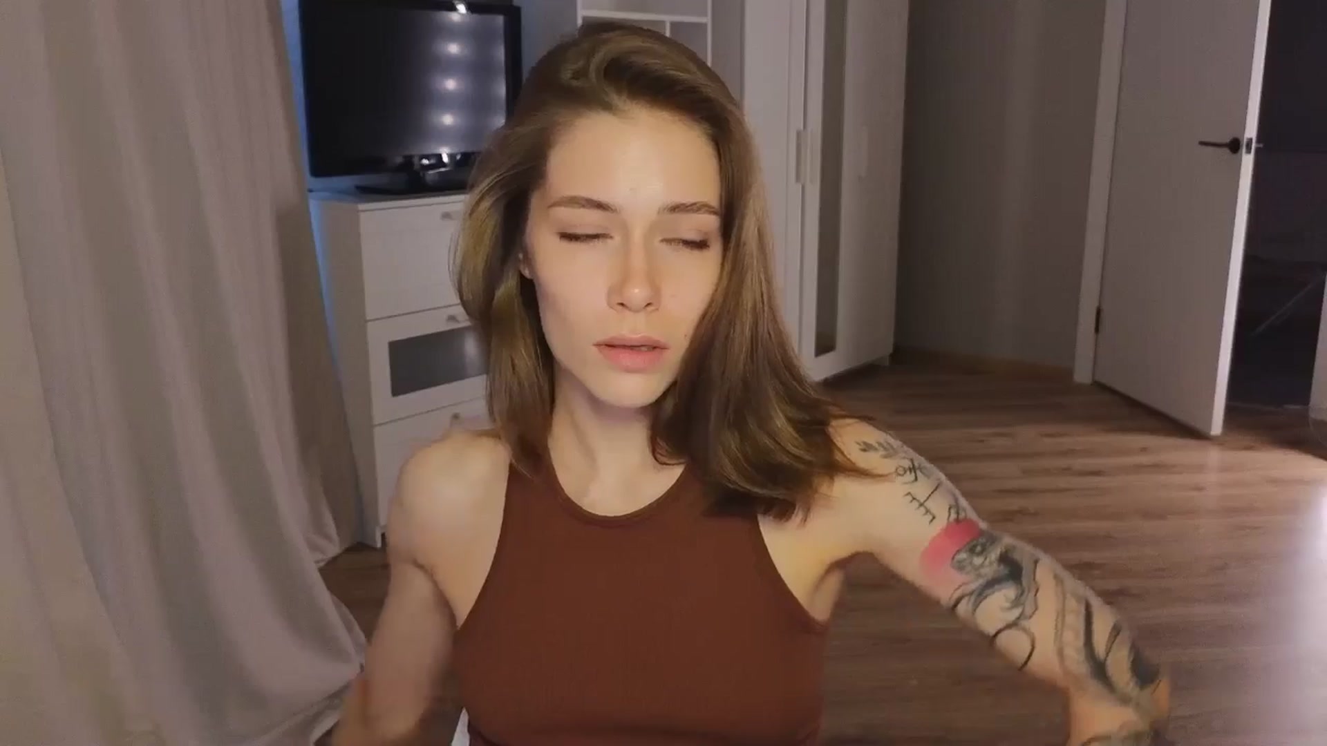 Gallery image thumbnail from KeepSpark's myfreecams stream on, 07/10/2024, 07:51 image 16 of 20