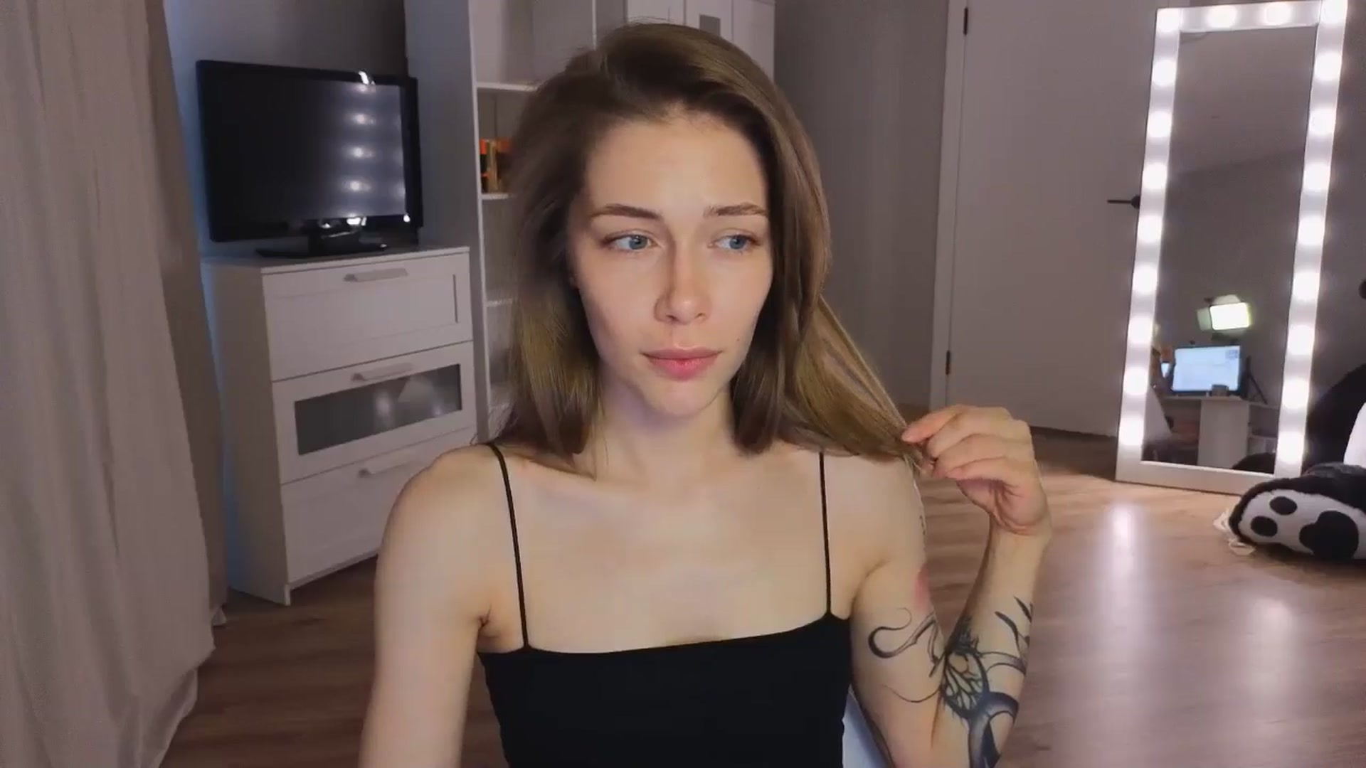 Gallery image thumbnail from KeepSpark's myfreecams stream on, 07/31/2024, 06:47 image 16 of 20