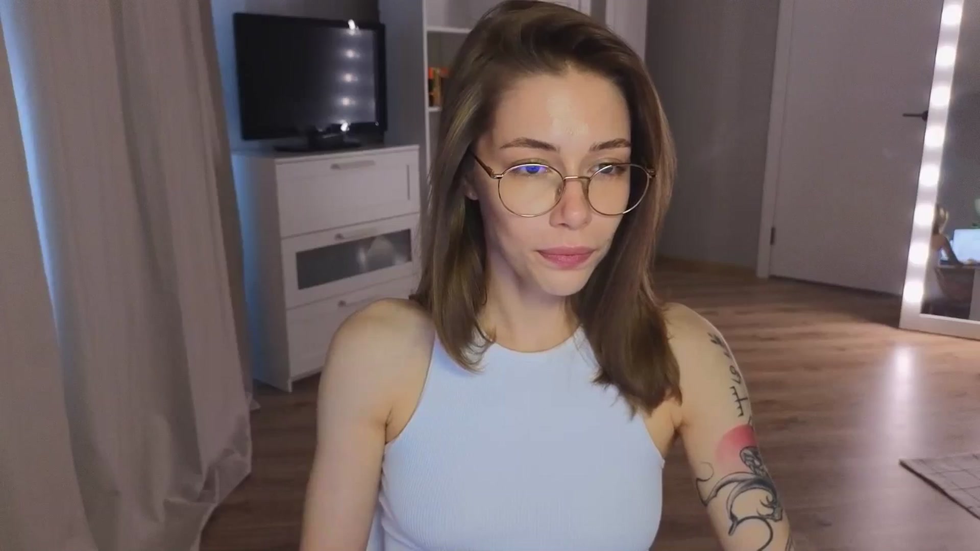 Gallery image thumbnail from KeepSpark's myfreecams stream on, 08/02/2024, 04:53 image 14 of 20
