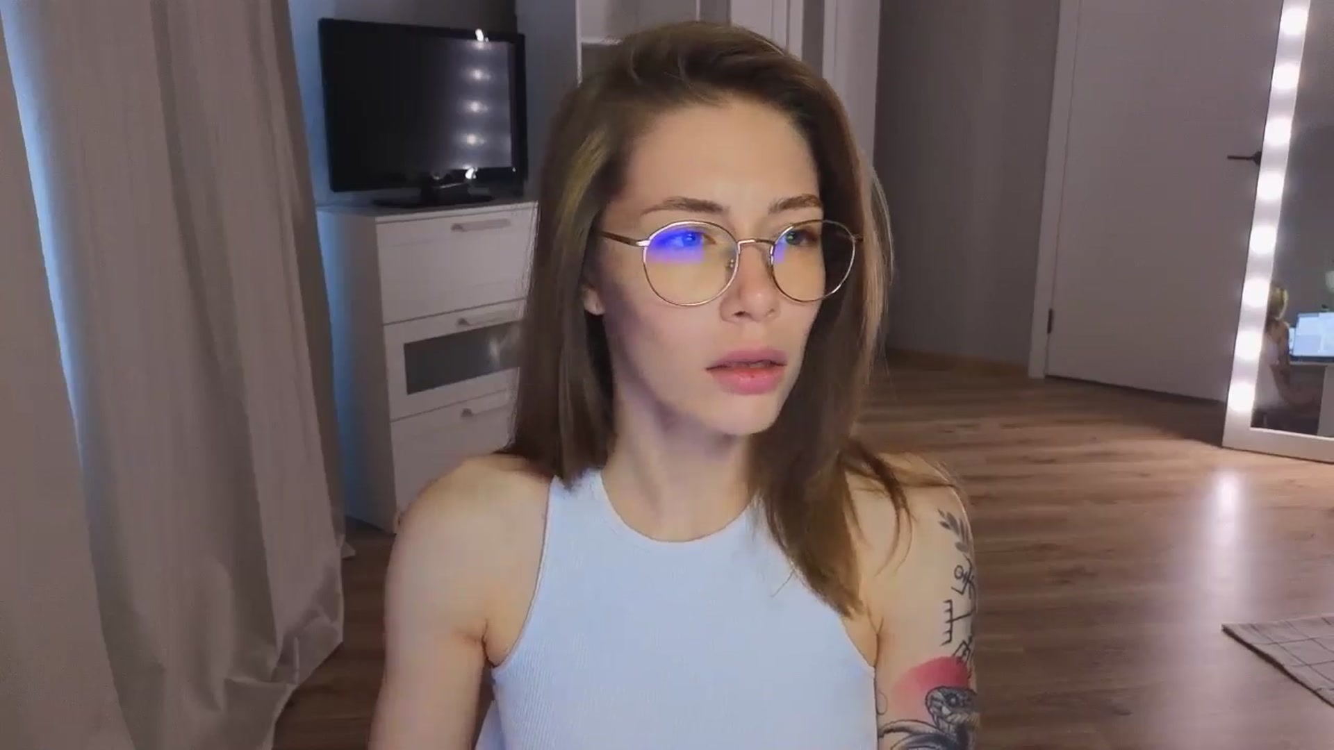 Gallery image thumbnail from KeepSpark's myfreecams stream on, 08/02/2024, 04:53 image 16 of 20