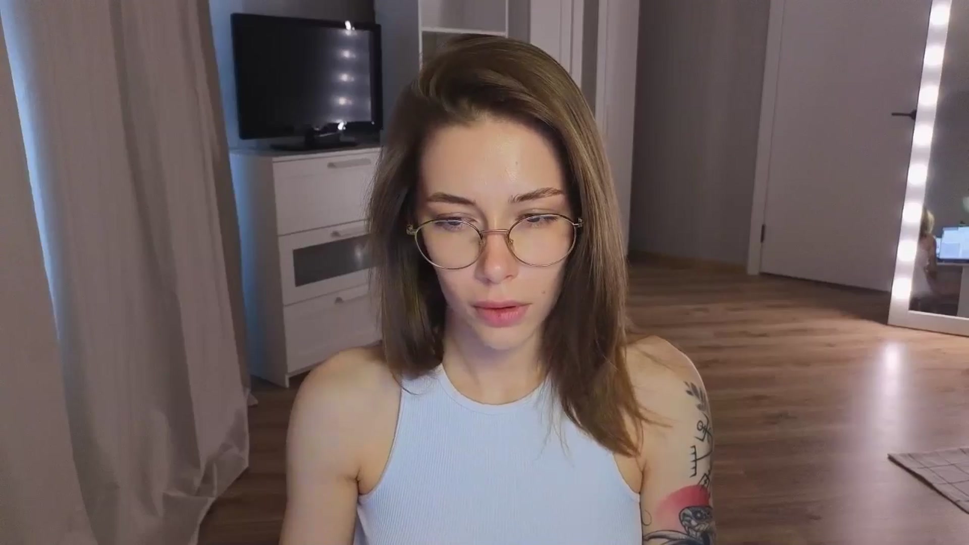 Gallery image thumbnail from KeepSpark's myfreecams stream on, 08/02/2024, 04:53 image 19 of 20
