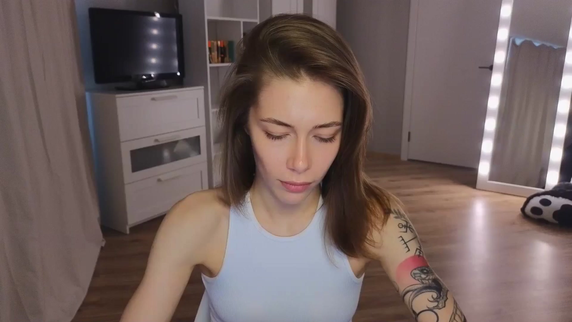 Gallery image thumbnail from KeepSpark's myfreecams stream on, 08/03/2024, 05:25 image 13 of 20