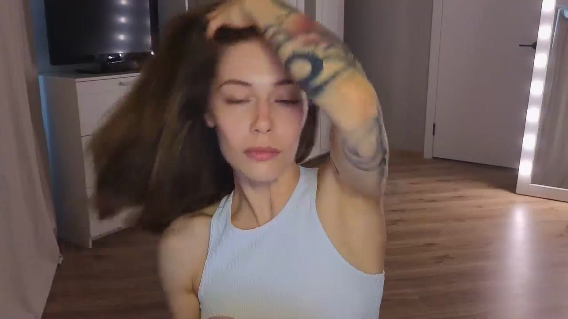 Gallery image thumbnail from KeepSpark's myfreecams stream on, 08/03/2024, 05:25 image 15 of 20
