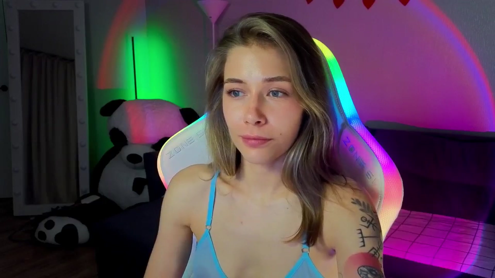 Gallery image thumbnail from KeepSpark's myfreecams stream on, 09/17/2024, 05:33 image 9 of 20