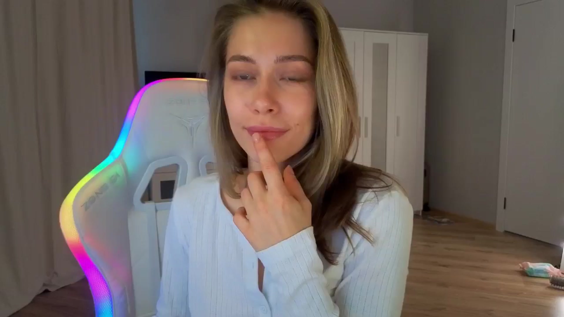 Gallery image thumbnail from KeepSpark's myfreecams stream on, 10/14/2024, 10:07 image 3 of 20