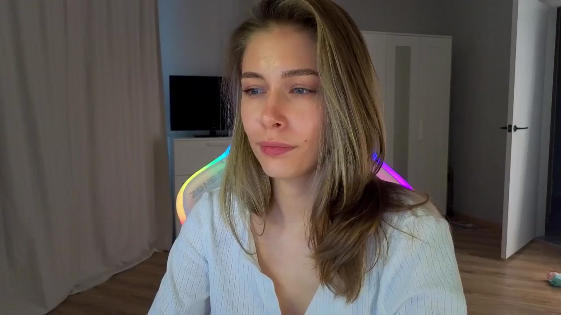 Gallery image thumbnail from KeepSpark's myfreecams stream on, 10/14/2024, 10:07 image 20 of 20