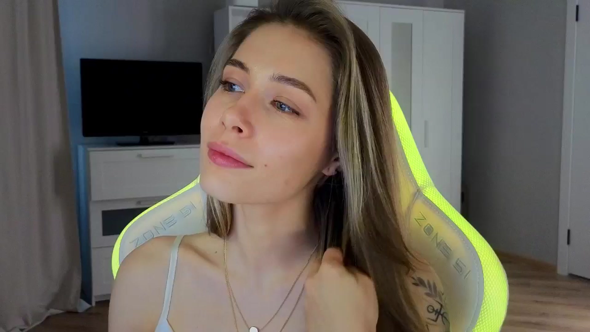 Gallery image thumbnail from KeepSpark's myfreecams stream on, 10/15/2024, 08:41 image 10 of 20