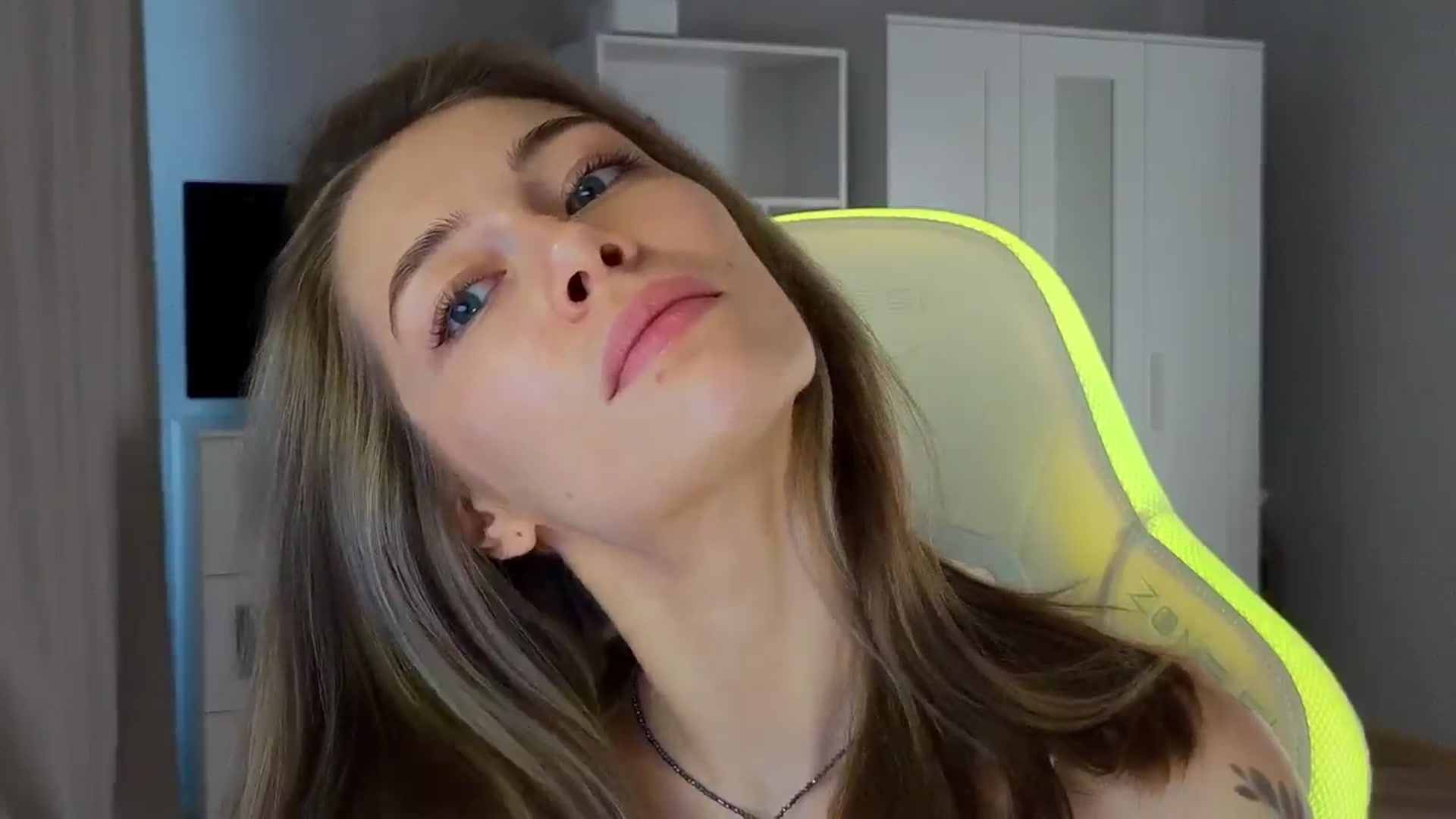 Gallery image thumbnail from KeepSpark's myfreecams stream on, 10/17/2024, 08:59 image 6 of 20