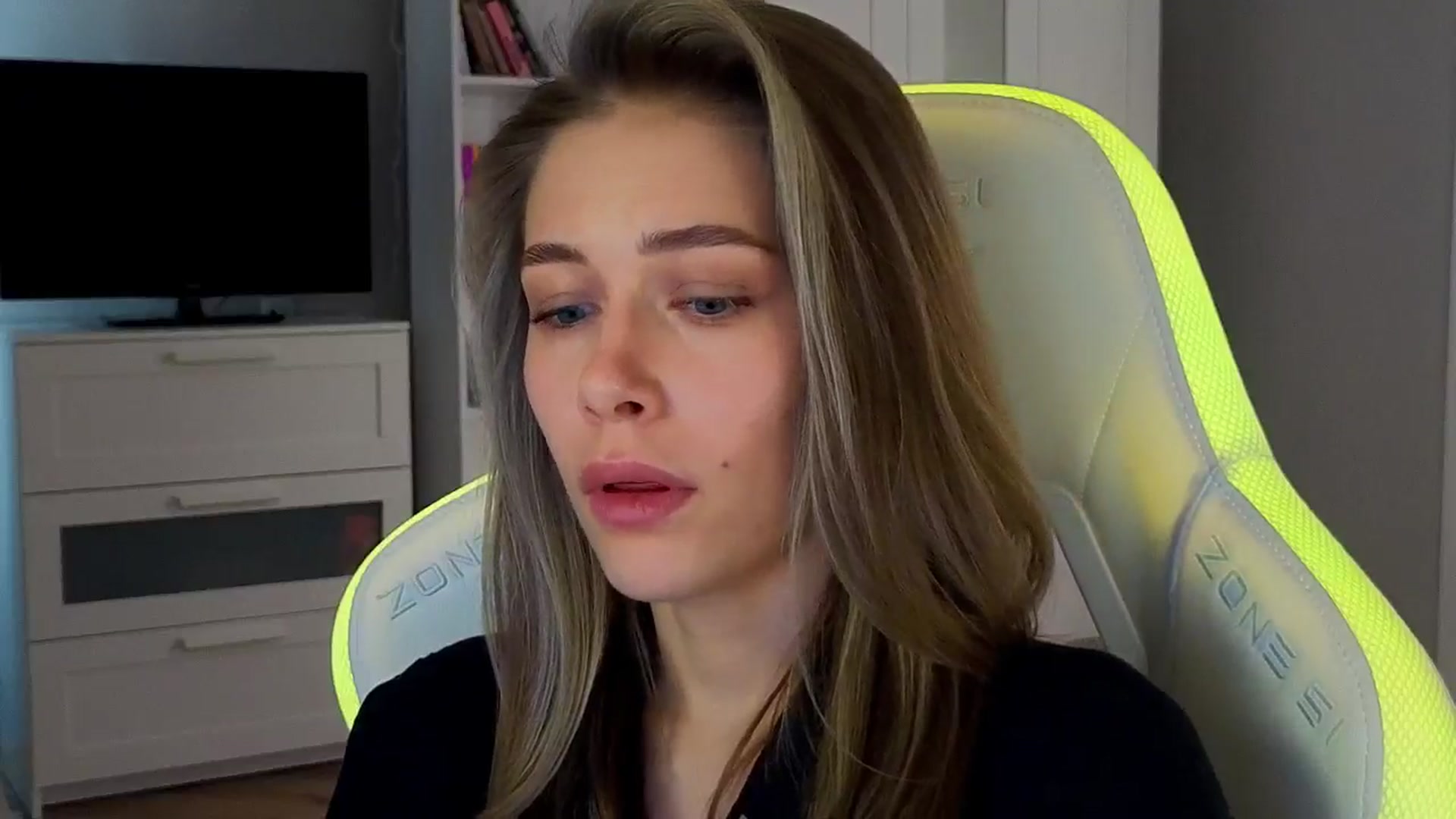 Gallery image thumbnail from KeepSpark's myfreecams stream on, 10/19/2024, 09:14 image 6 of 20