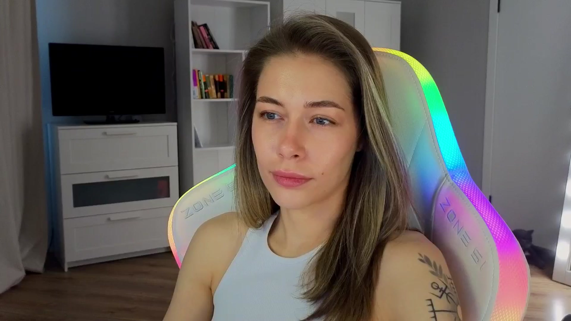 Gallery image thumbnail from KeepSpark's myfreecams stream on, 10/21/2024, 07:02 image 4 of 20