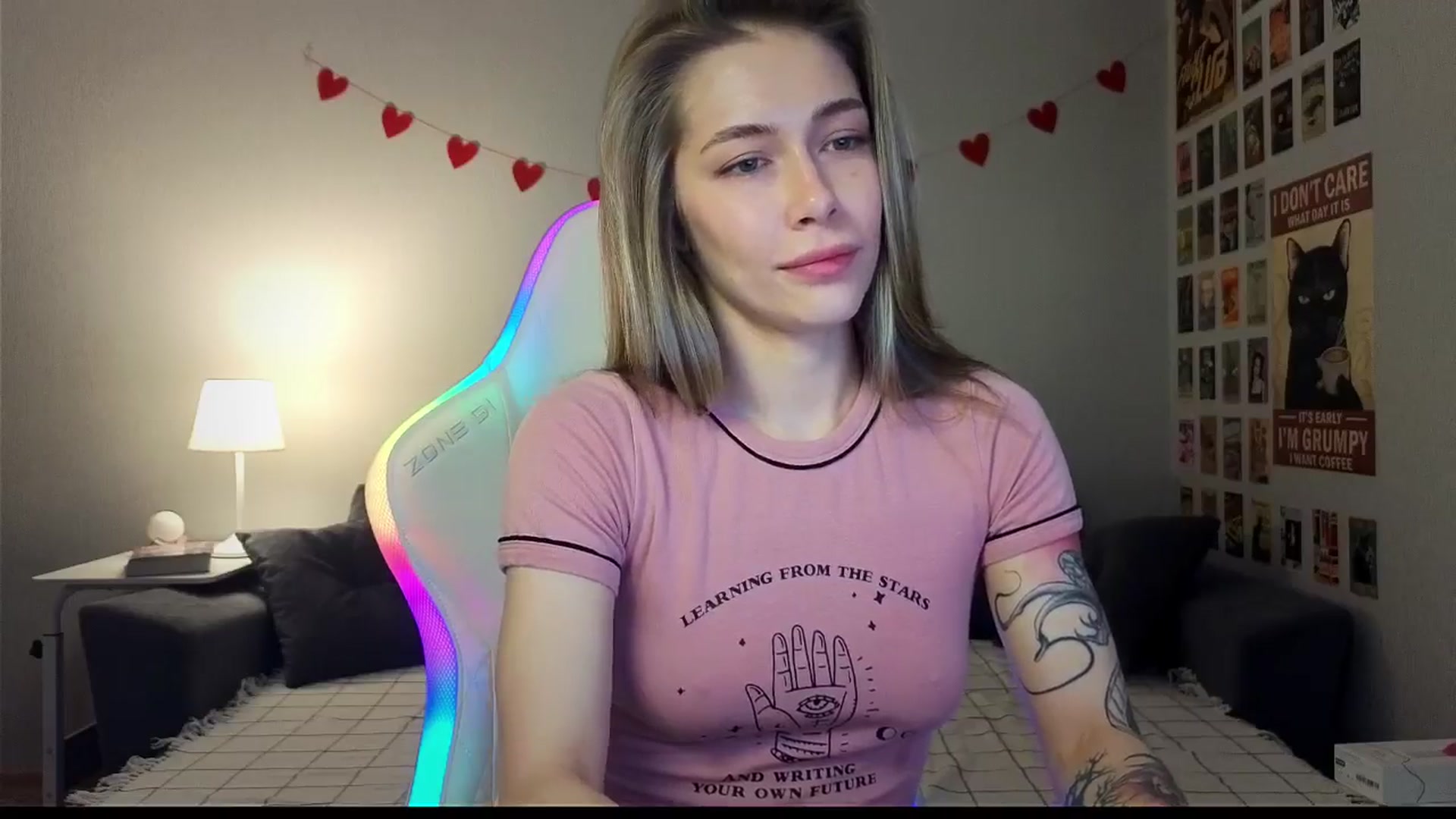 Gallery image thumbnail from KeepSpark's myfreecams stream on, 10/27/2024, 08:31 image 10 of 20