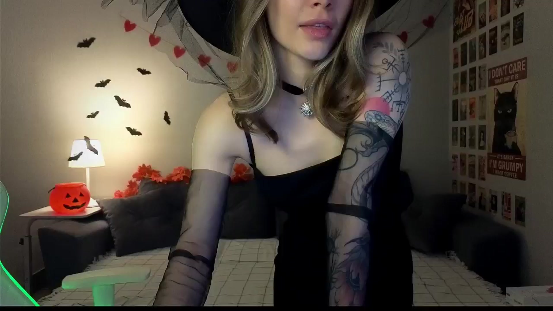 Gallery image thumbnail from KeepSpark's myfreecams stream on, 10/28/2024, 08:38 image 9 of 20