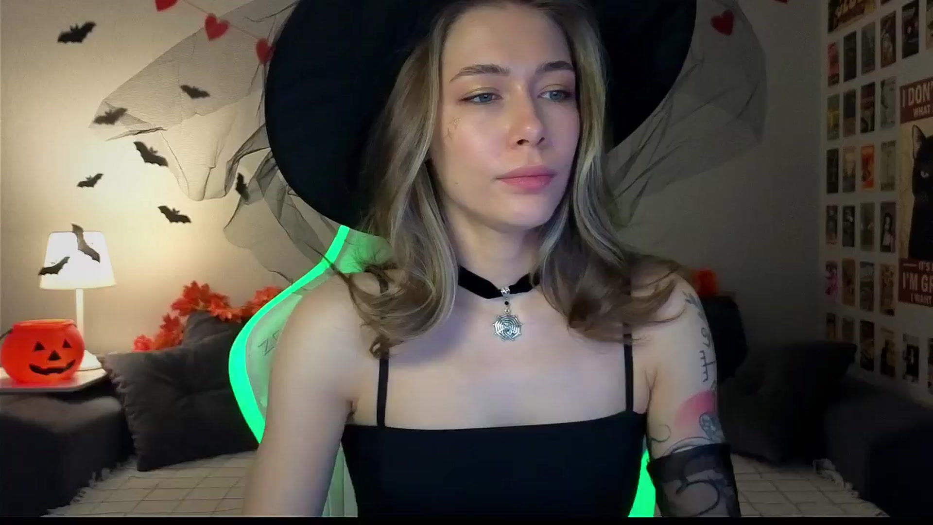 Gallery image thumbnail from KeepSpark's myfreecams stream on, 10/28/2024, 08:38 image 2 of 20