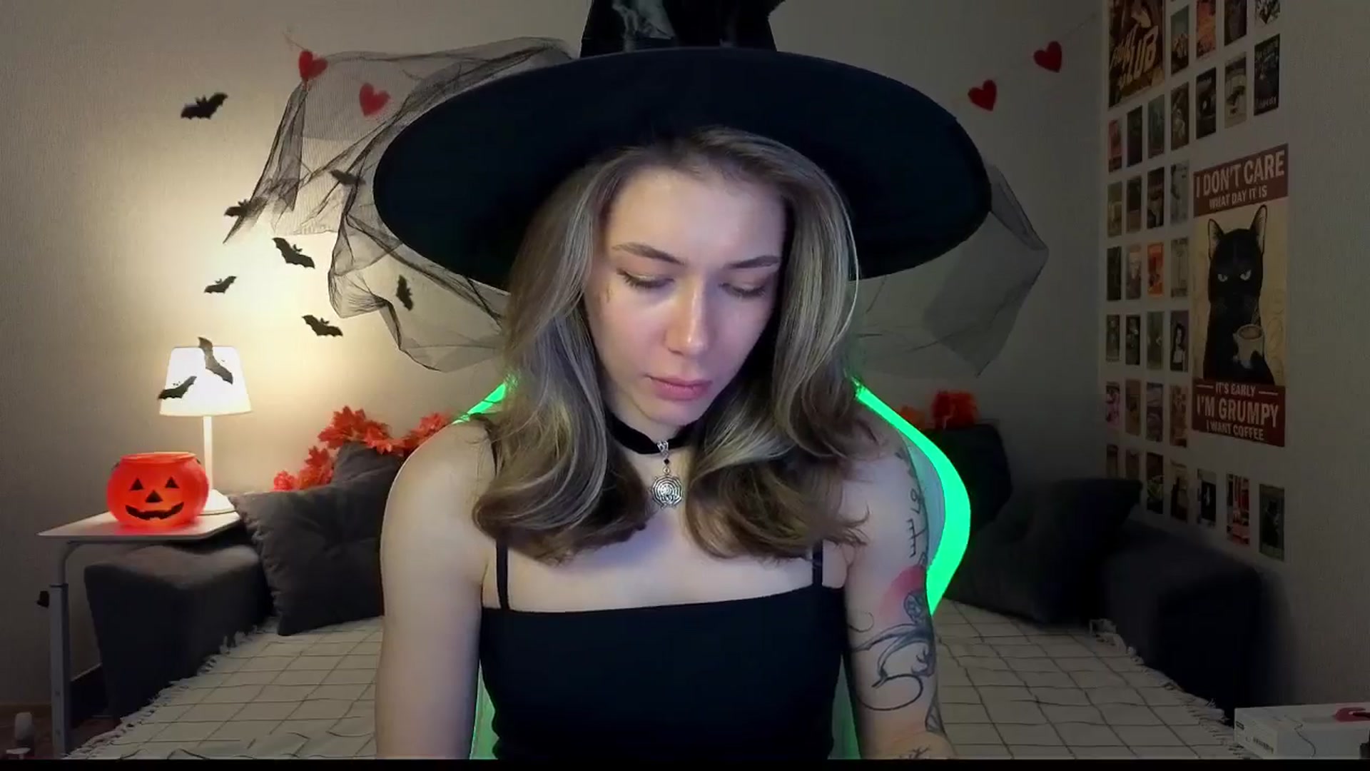 Gallery image thumbnail from KeepSpark's myfreecams stream on, 10/28/2024, 10:53 image 12 of 20