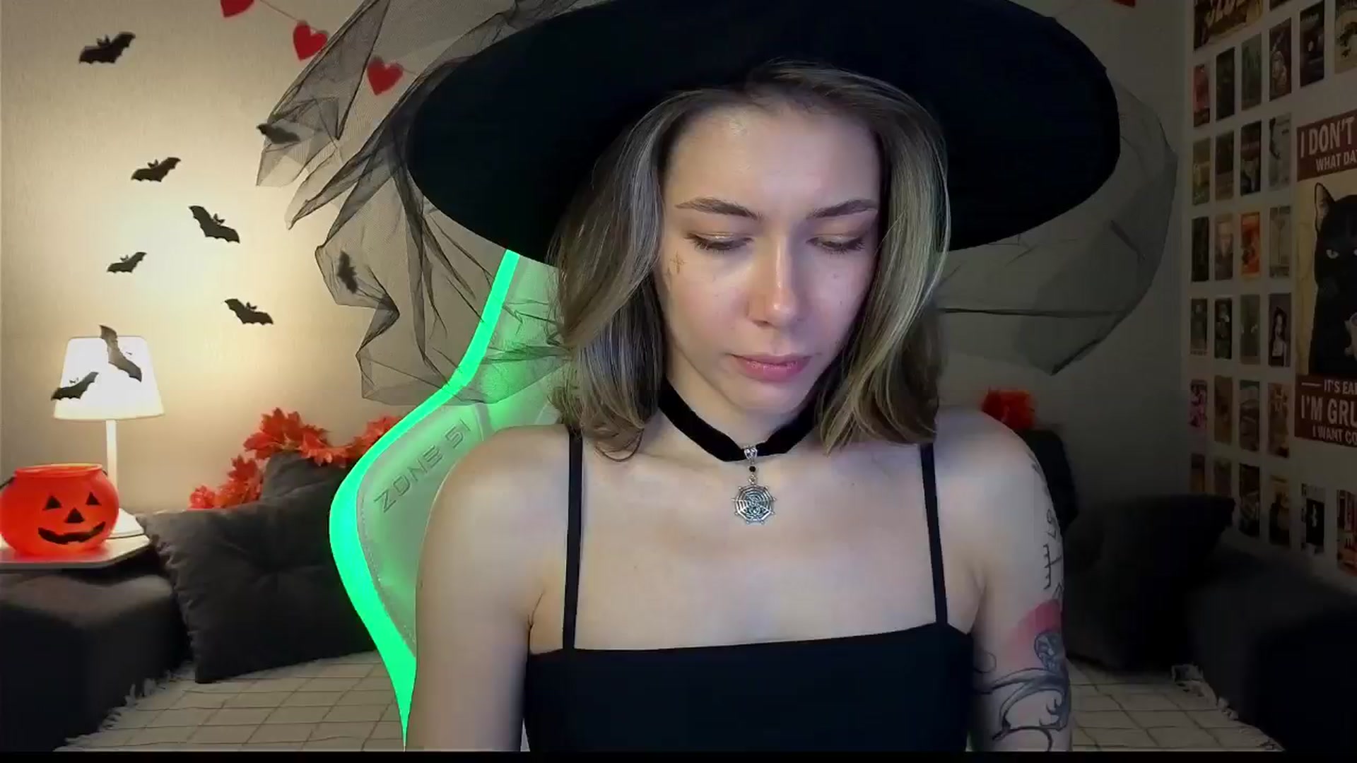 Gallery image thumbnail from KeepSpark's myfreecams stream on, 10/28/2024, 10:53 image 1 of 20