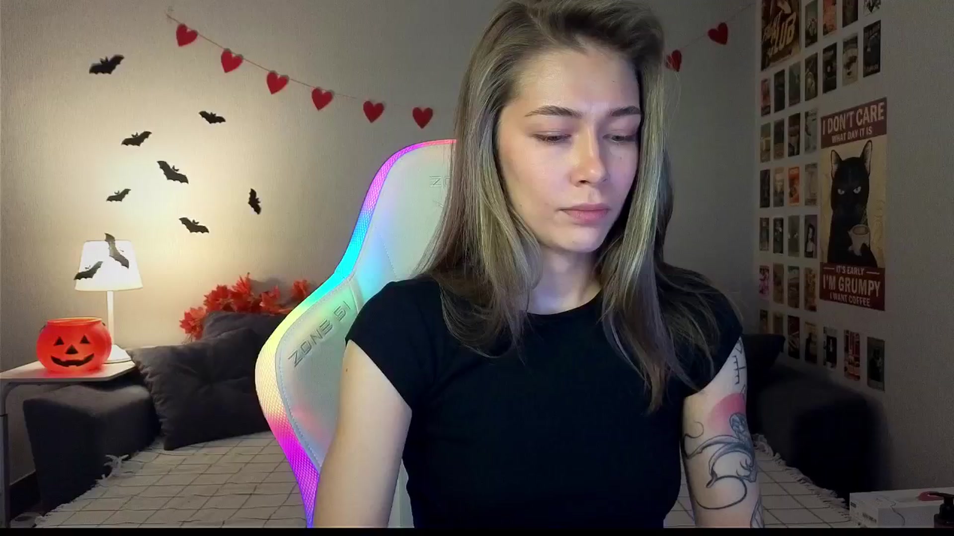 Gallery image thumbnail from KeepSpark's myfreecams stream on, 10/29/2024, 08:11 image 18 of 20